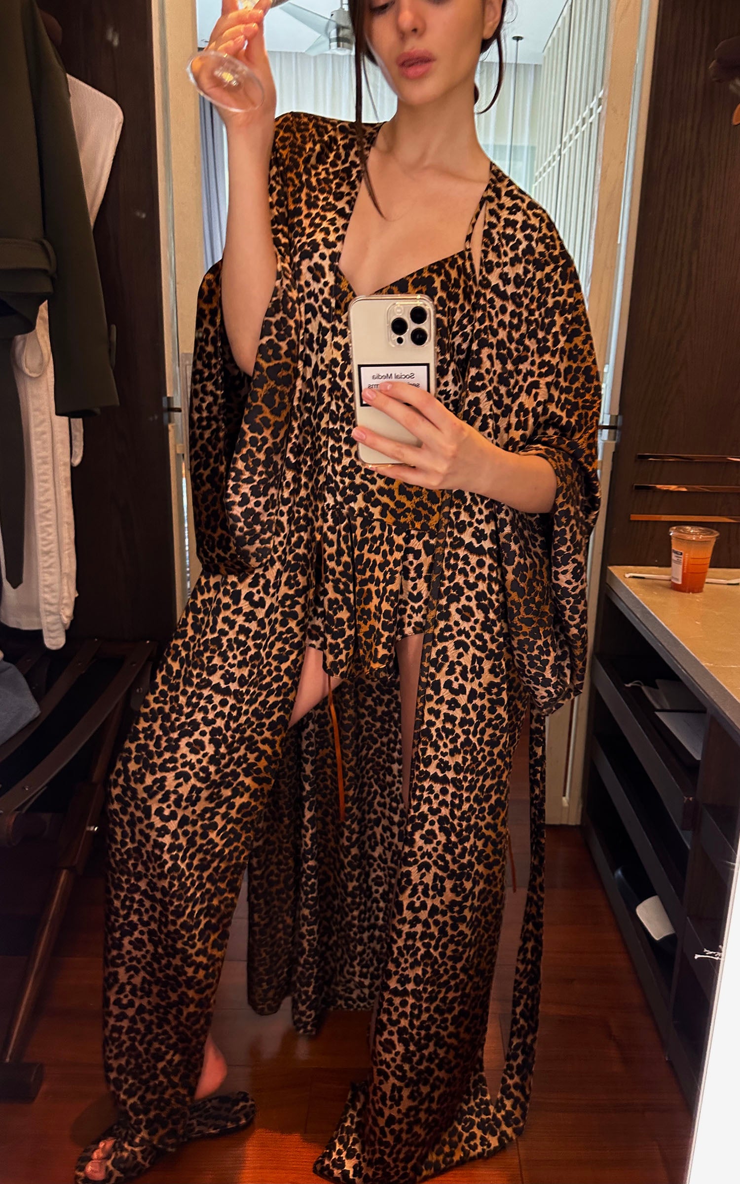0122stepll Leopard Satin Lounge Pajama Set