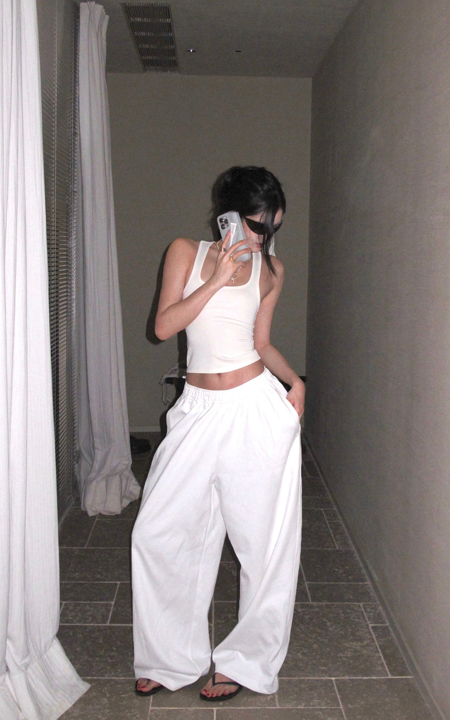 ROVENTE Curve-Hugging Ribbed Tank Top - PINKPARKS