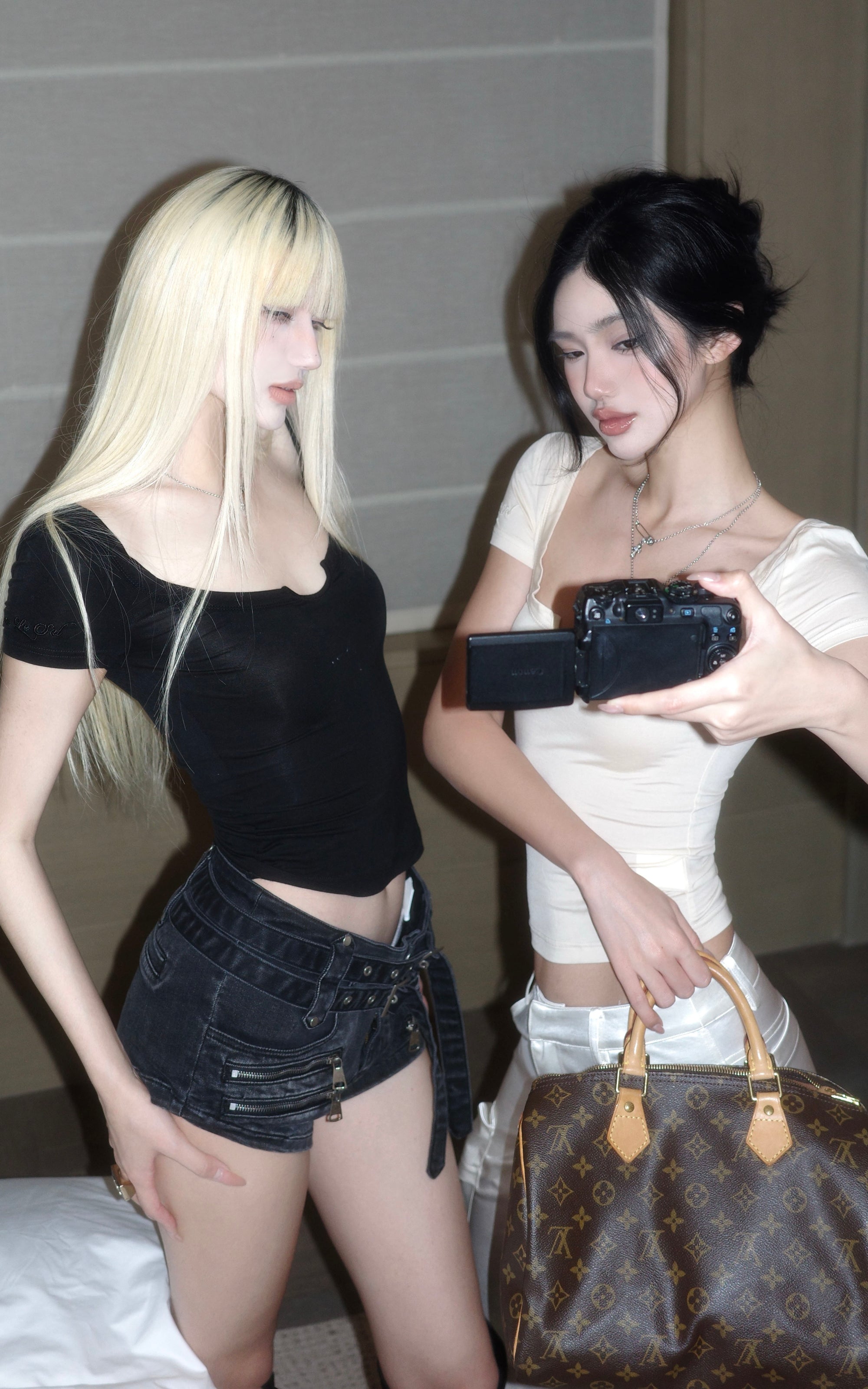 Rase le sol Contour-Cut Fitted Short Sleeve Tee - PINKPARKS