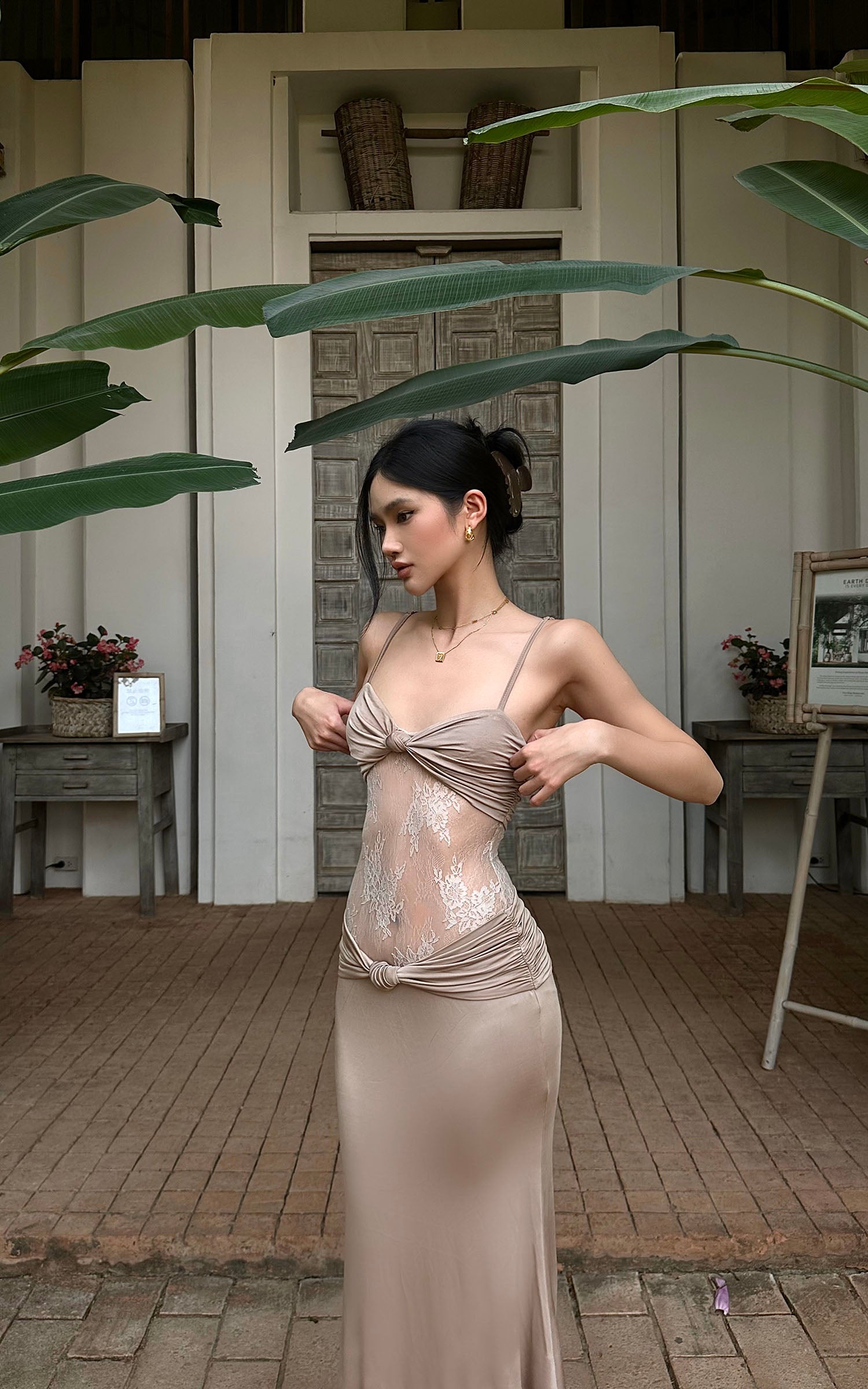 ROVENTE Sculpted Lace-Panel Maxi Dress - PINKPARKS