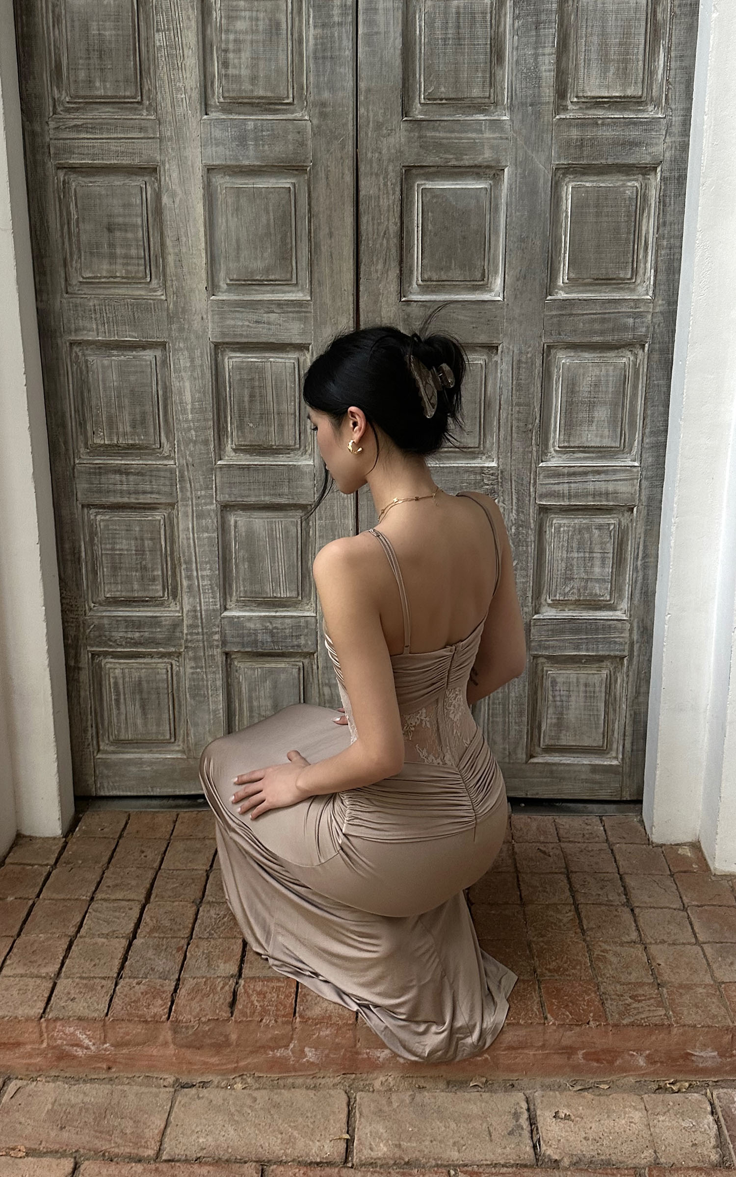 ROVENTE Sculpted Lace-Panel Maxi Dress - PINKPARKS