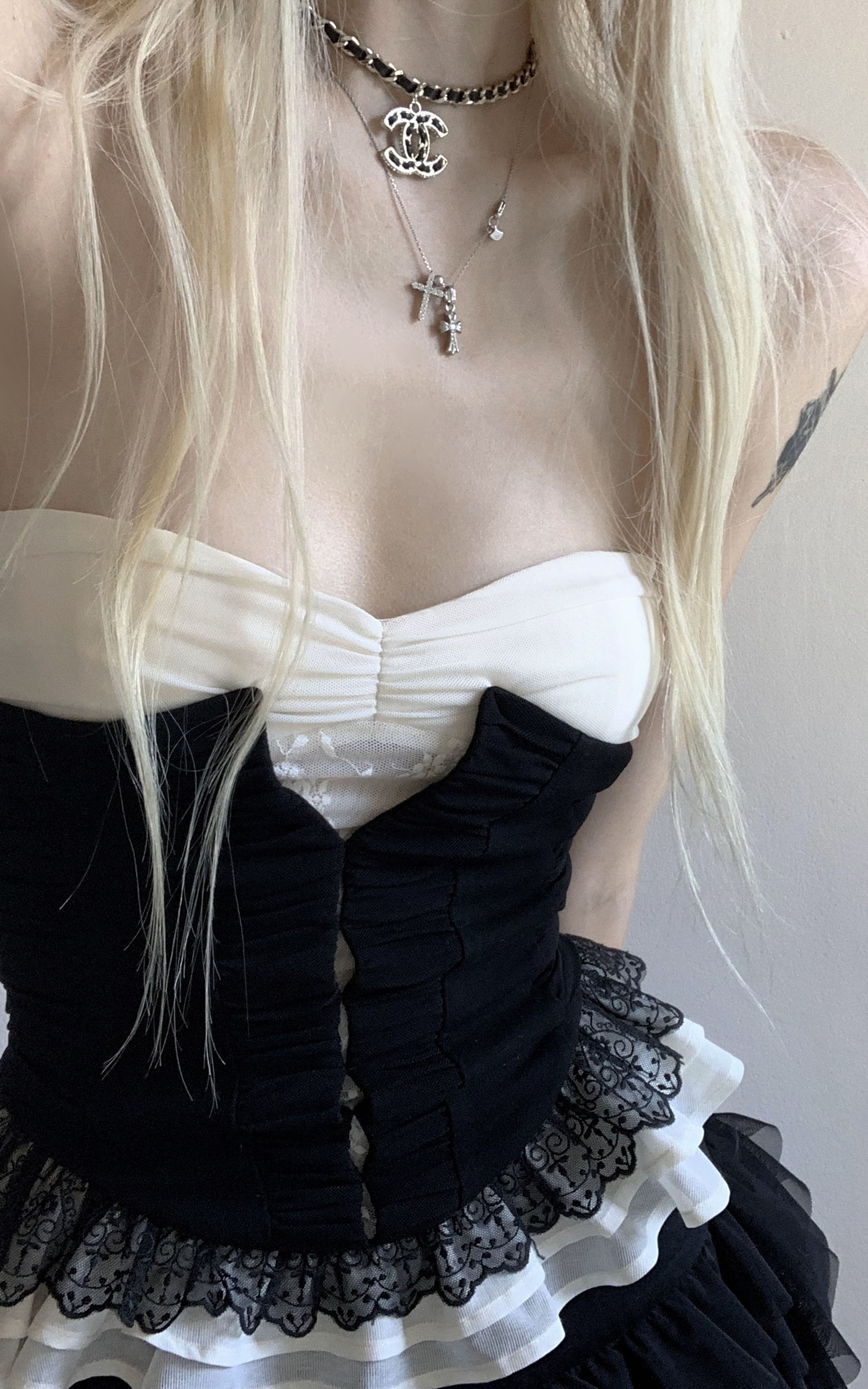 Rase le sol Ruffled Panel Bustier Top - PINKPARKS