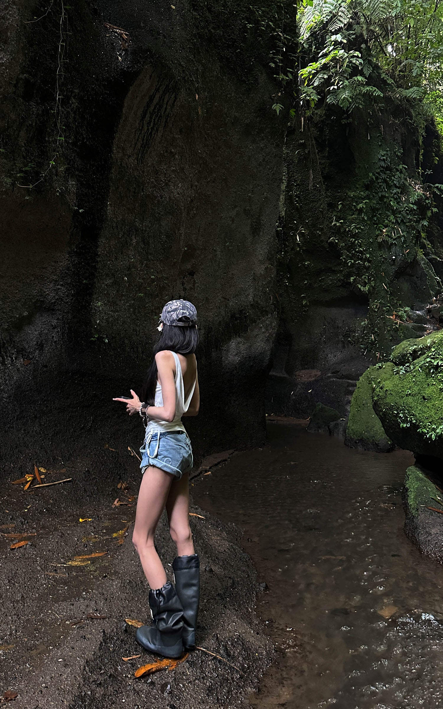 WARDEN EDGE Distressed Denim Shorts with Folded Hem & Ring Stitch - PINKPARKS