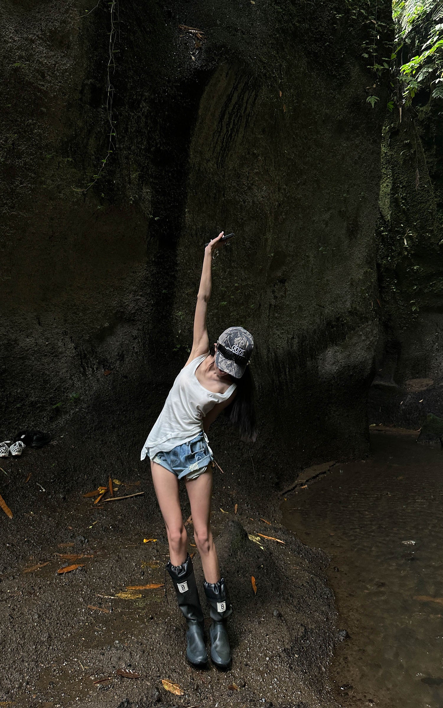 WARDEN EDGE Distressed Denim Shorts with Folded Hem & Ring Stitch - PINKPARKS