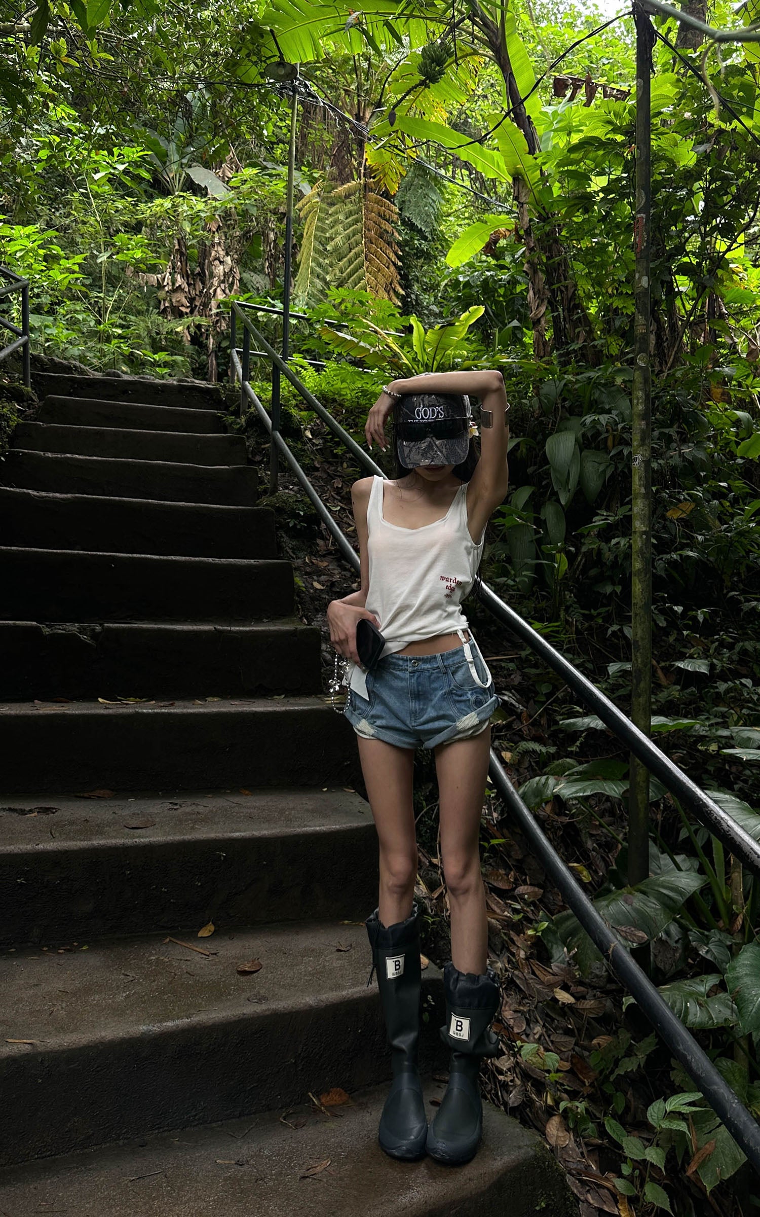 WARDEN EDGE Distressed Denim Shorts with Folded Hem & Ring Stitch - PINKPARKS