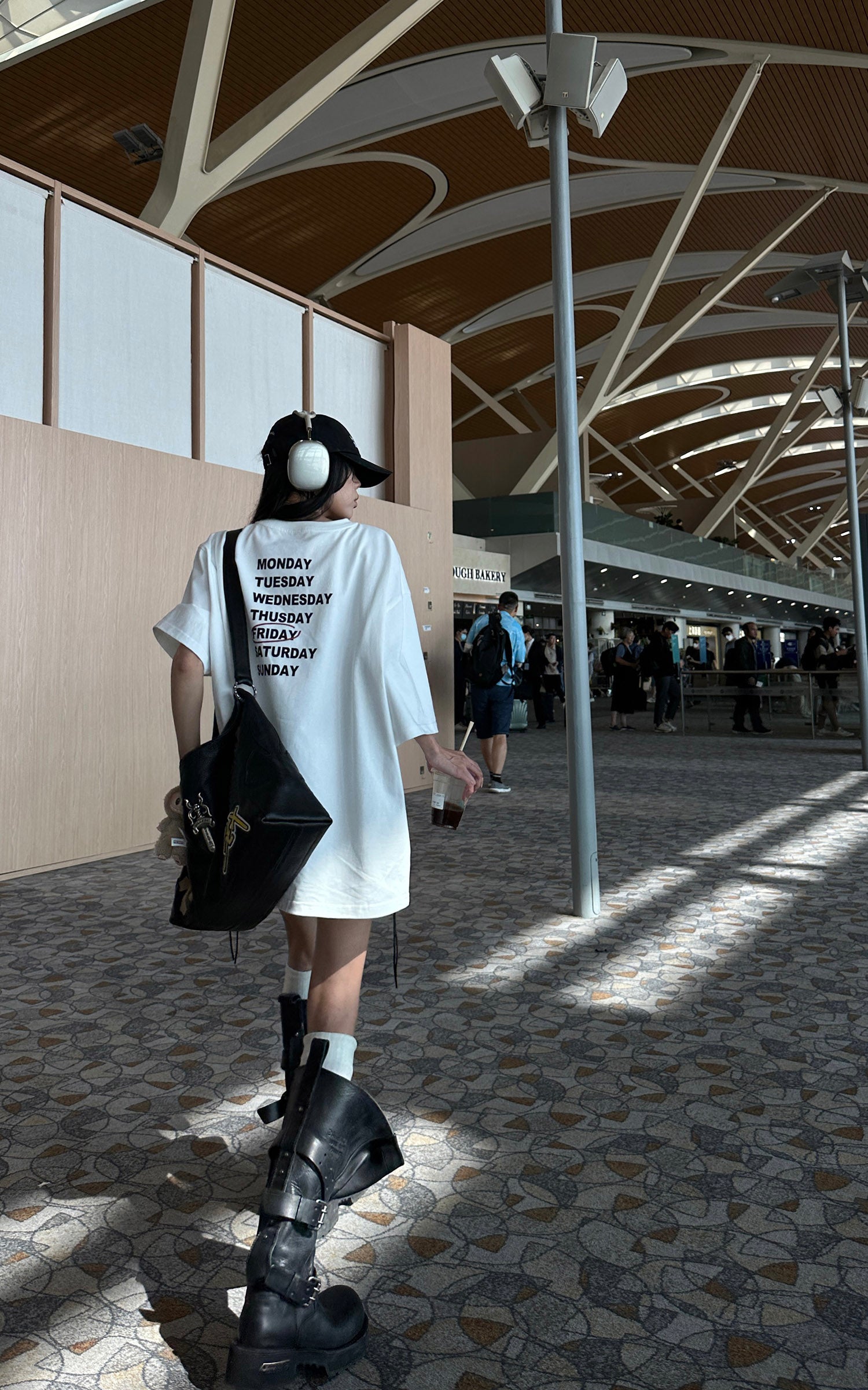 WARDEN EDGE Oversized Graphic Tee with Weekly Print - PINKPARKS