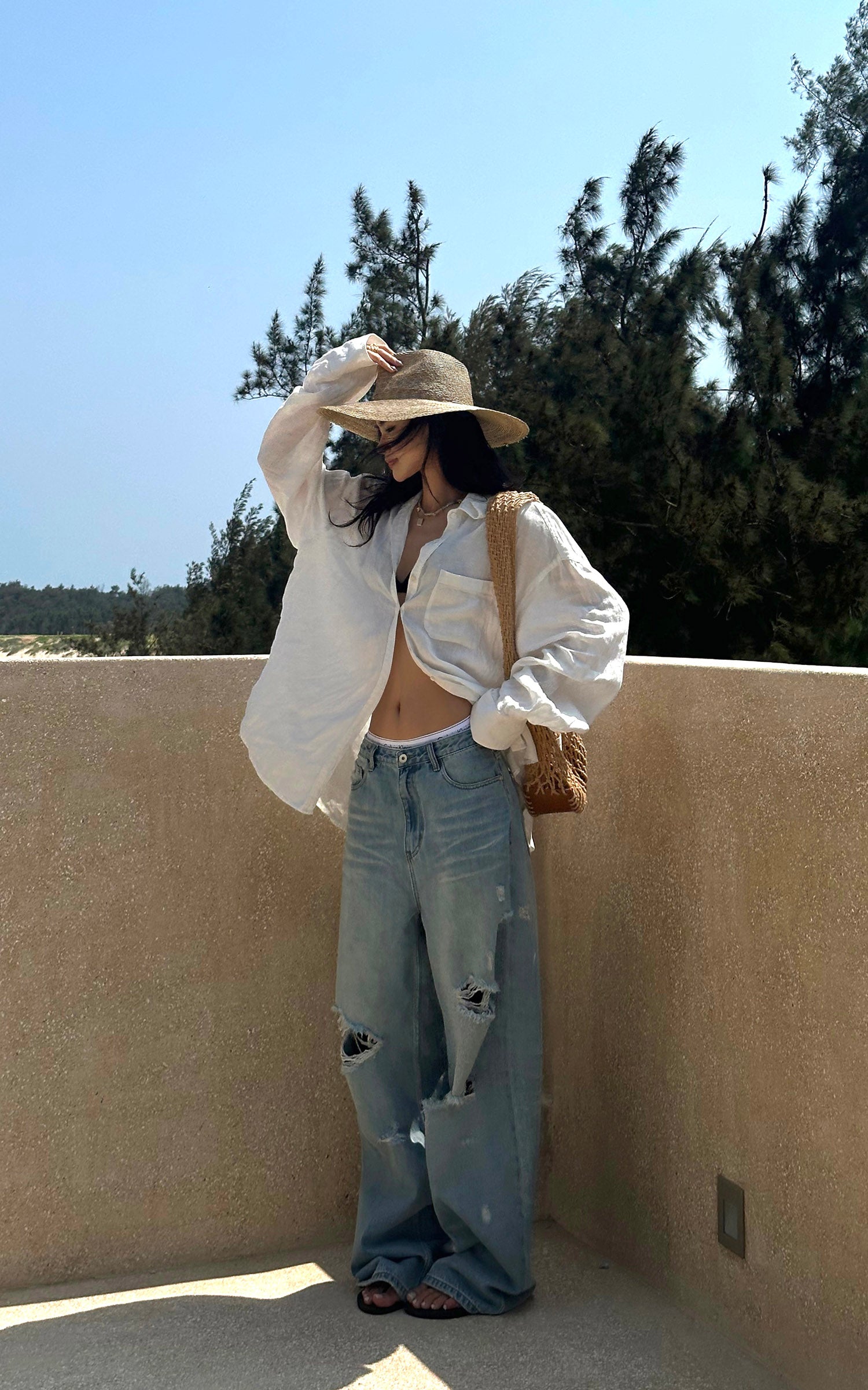 ROVENTE Distressed Wide-Leg Jeans - PINKPARKS