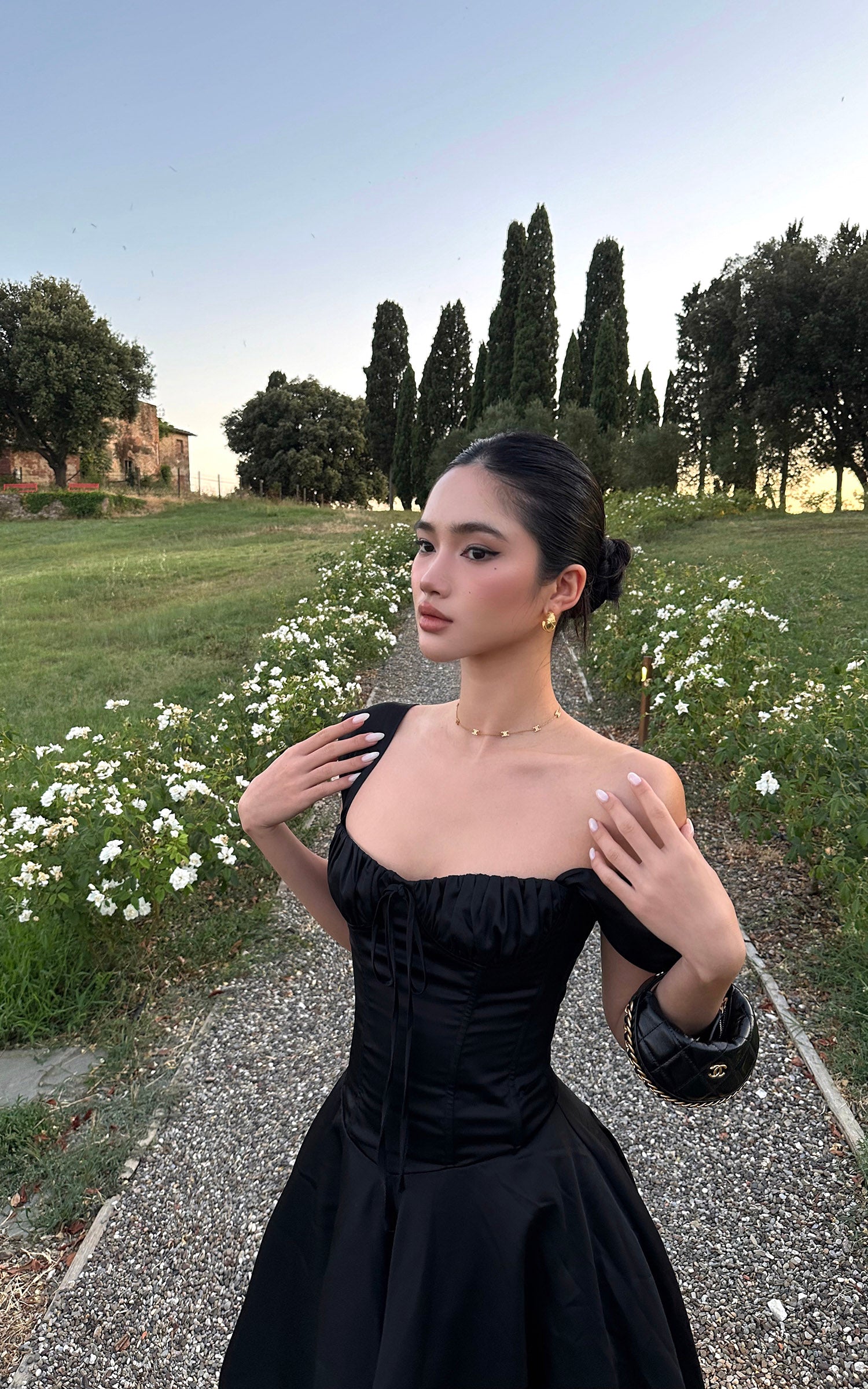 ROVENTE オフショルダー サテン コルセット ミディドレス フレアスカート付き