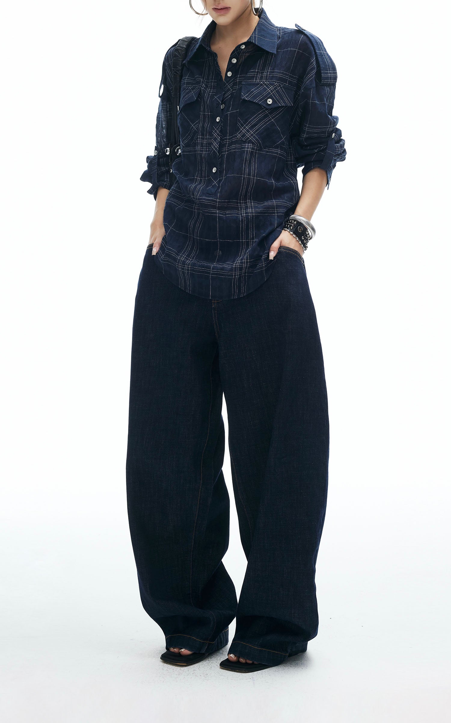 IAMXIAA ボタンフロント＆バックリボン付きチェック長袖シャツ