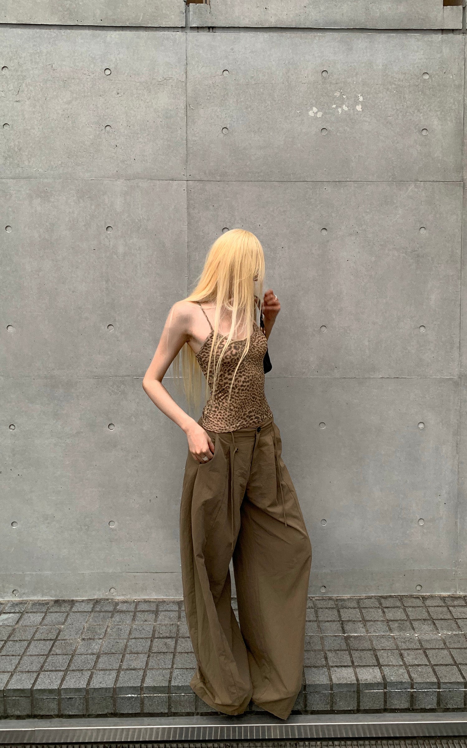 Rase le sol レオパード柄クロスストラップスリムキャミトップ