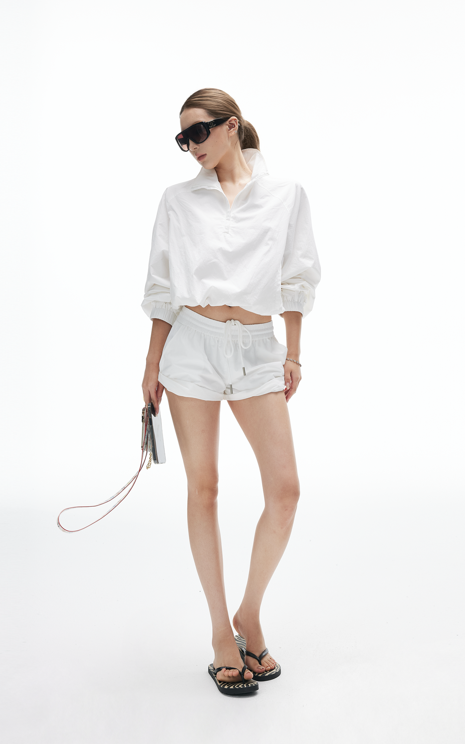 IAMXIAA クロップドウィンドブレーカージャケット＆リラックスショーツセット