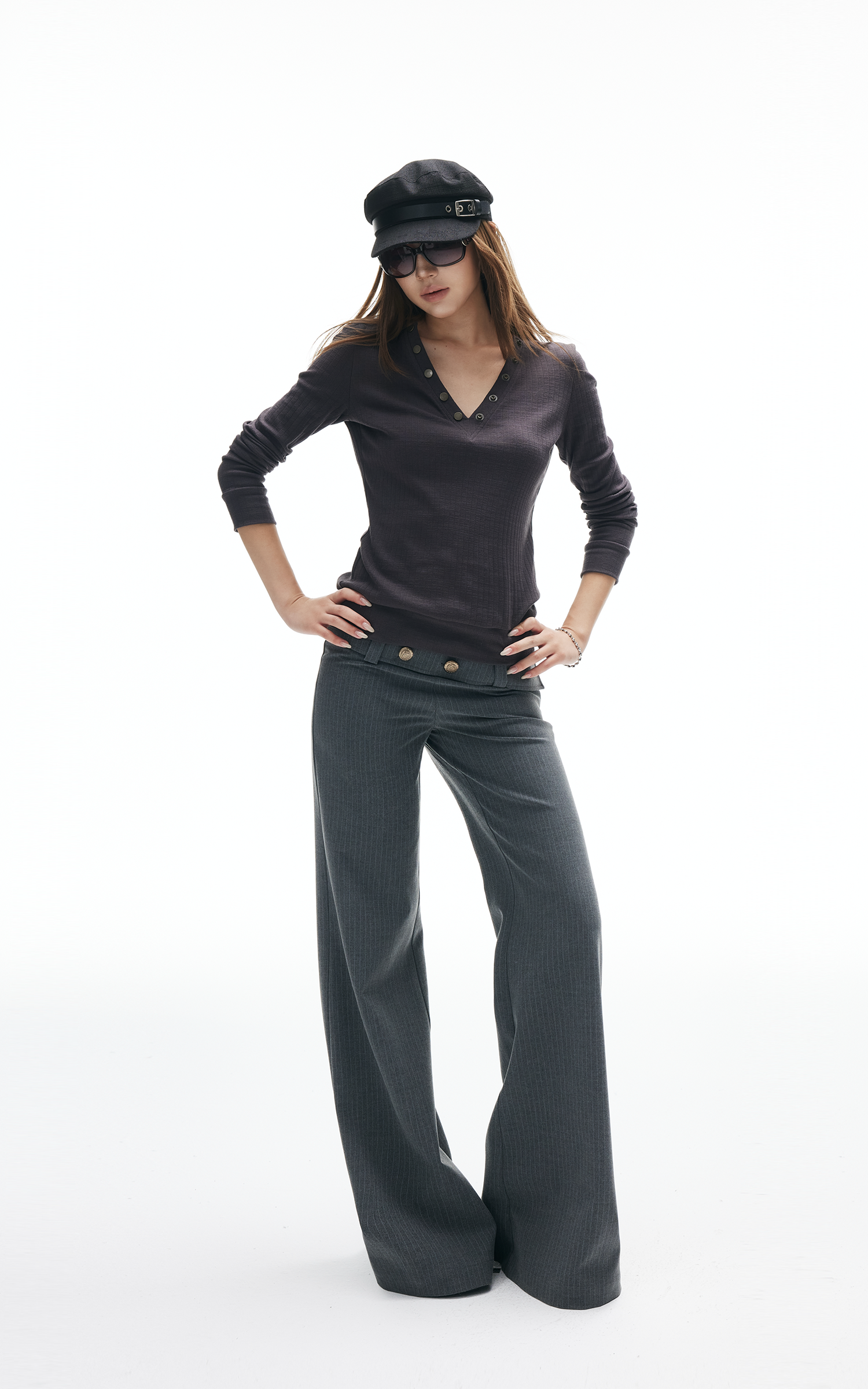 IAMXIAA ステートメントベルト付きローライズワイドレッグパンツ