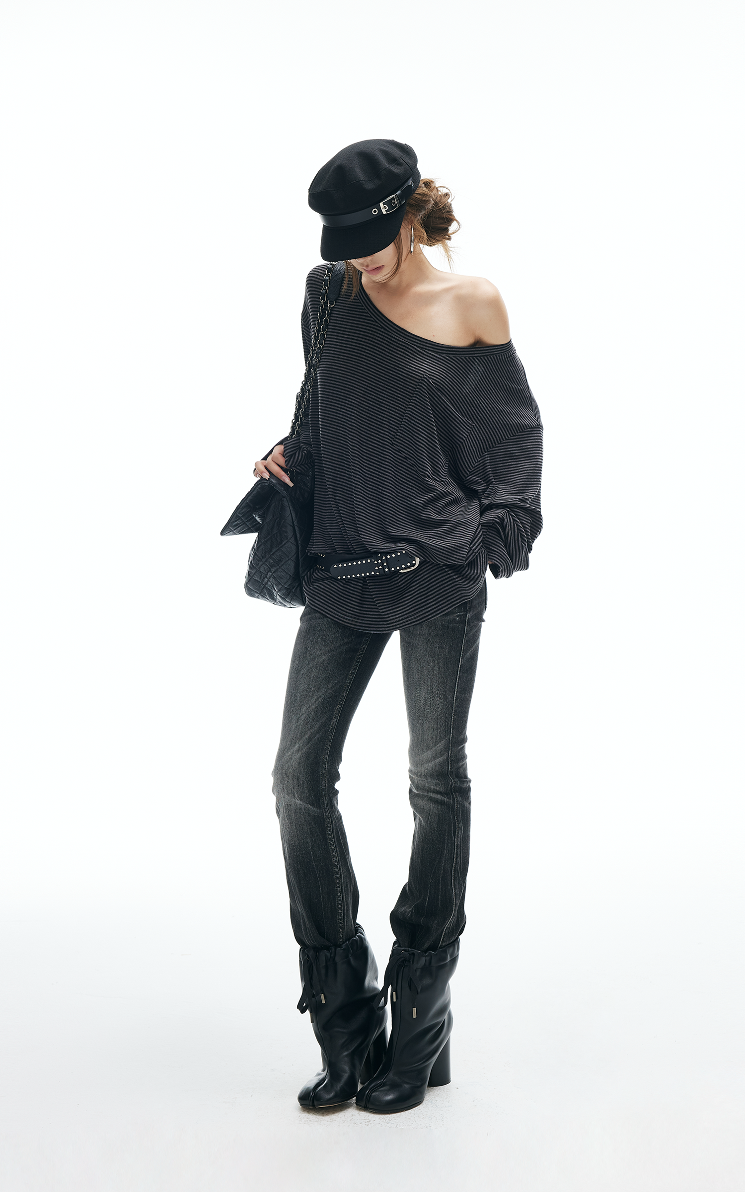 IAMXIAA ローライズウォッシュドフレアジーンズ（ダメージ加工）