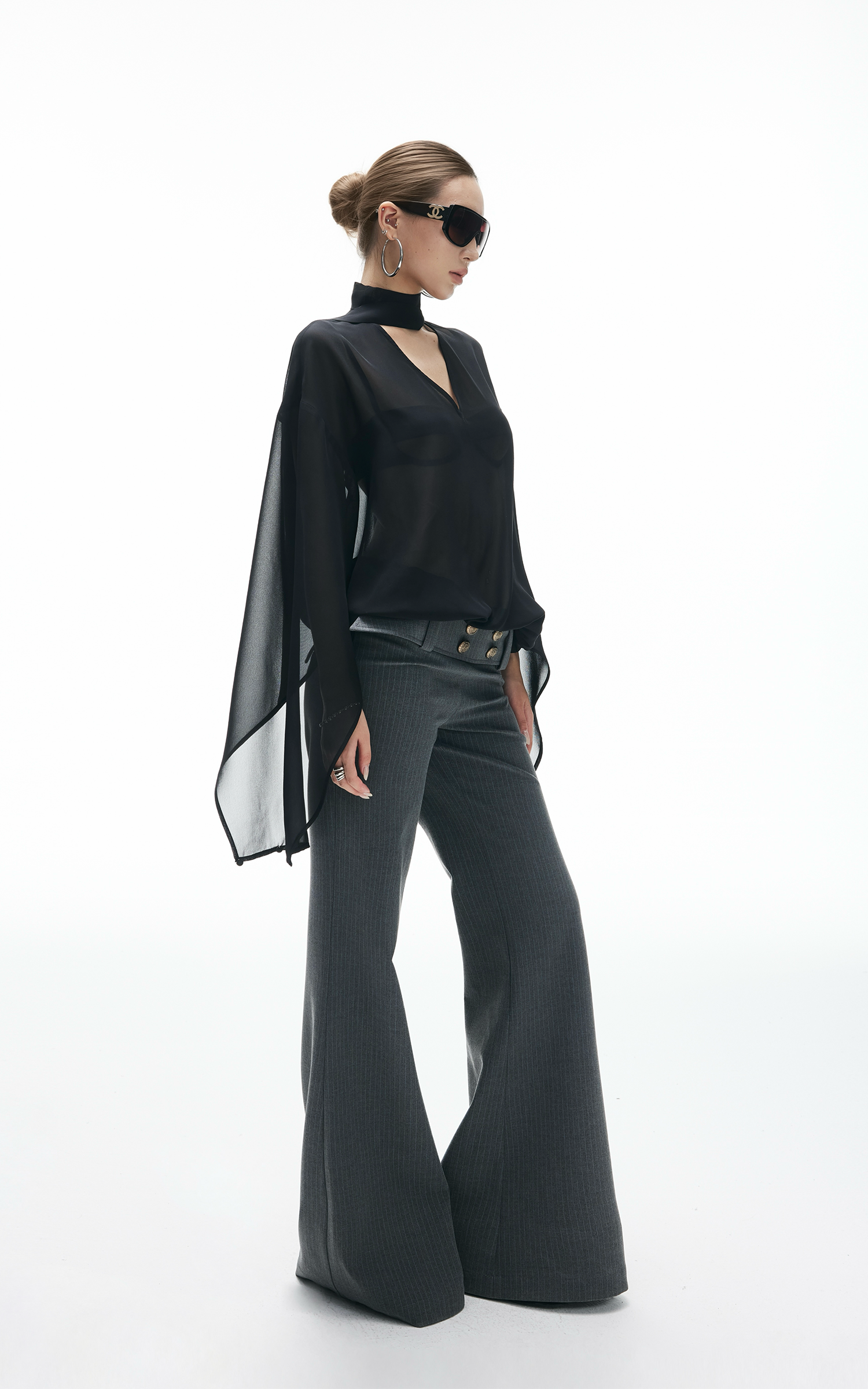 IAMXIAA ステートメントベルト付きローライズワイドレッグパンツ