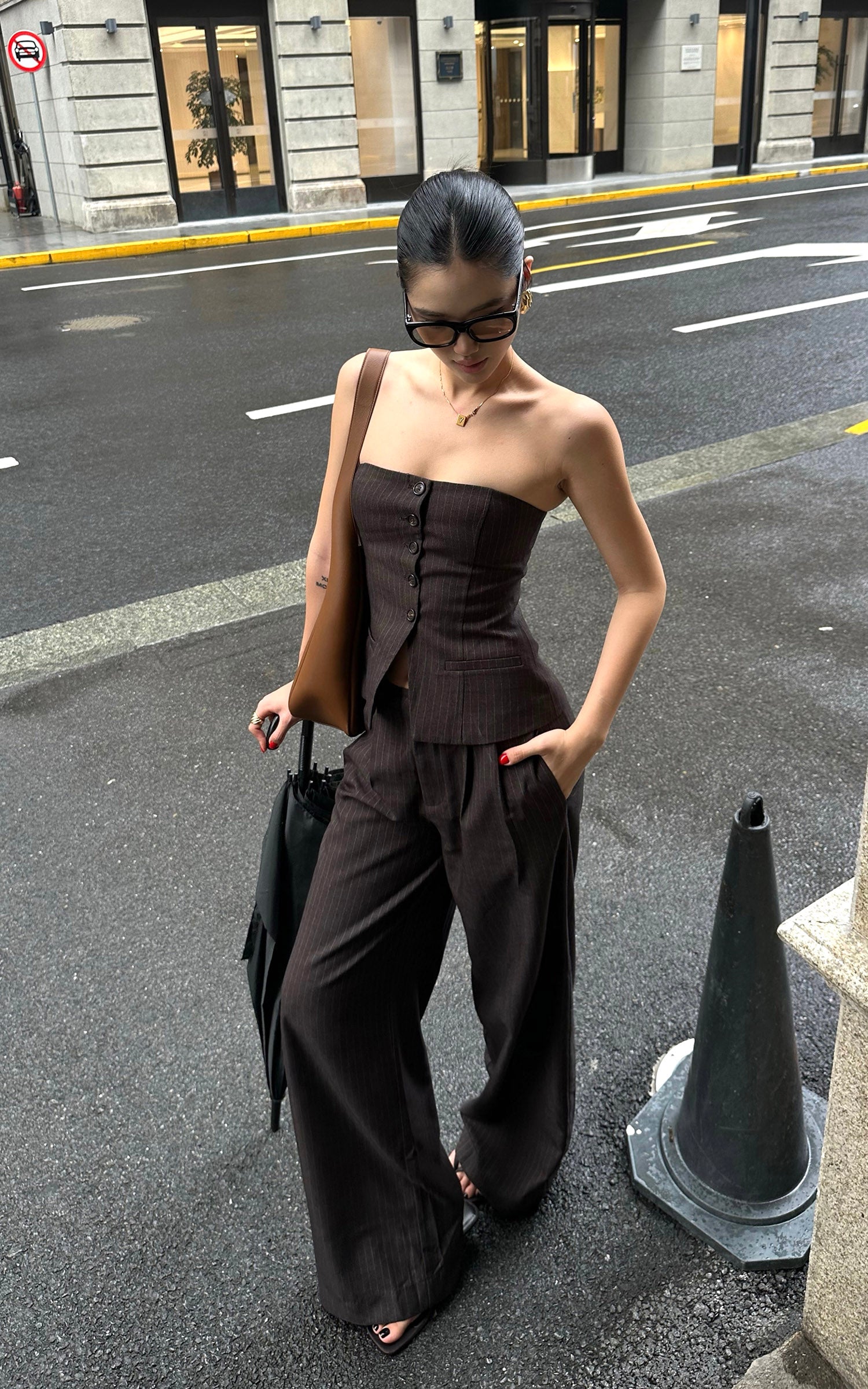 ROVENTE ブレザービスチェ＆ワイドパンツ付きテーラードピンストライプスーツセット