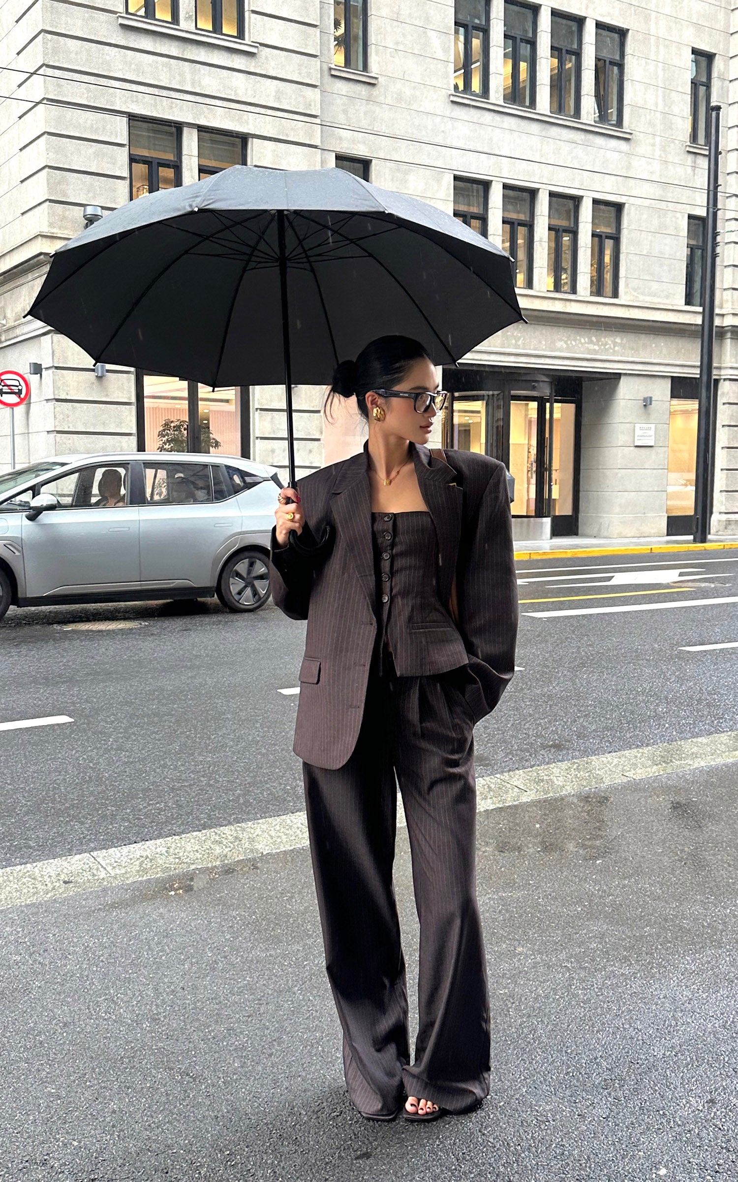 ROVENTE ピンストライプのワイドレッグパンツ、プリーツフロント＆テーラードウエスト