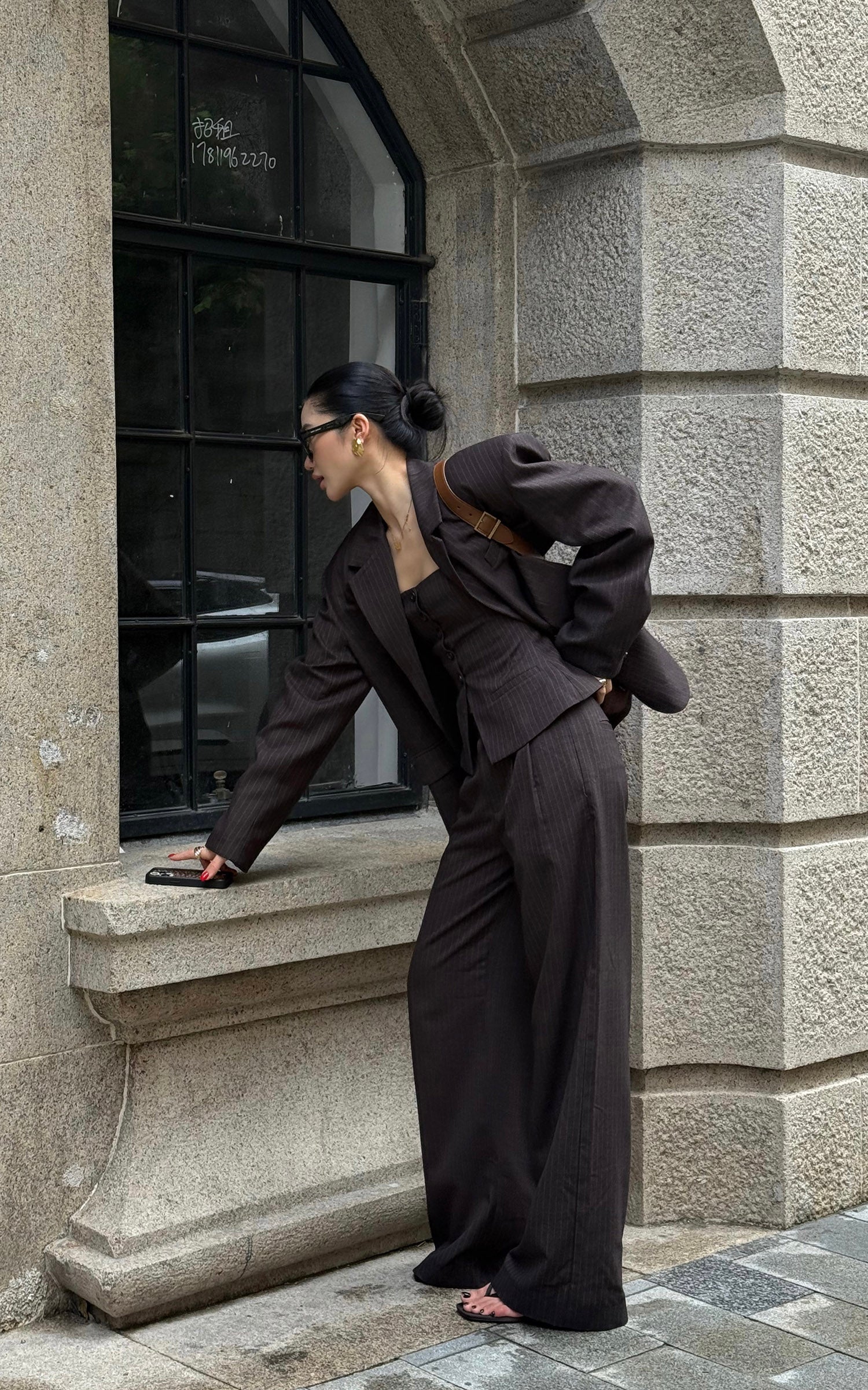 ROVENTE ブレザービスチェ＆ワイドパンツ付きテーラードピンストライプスーツセット