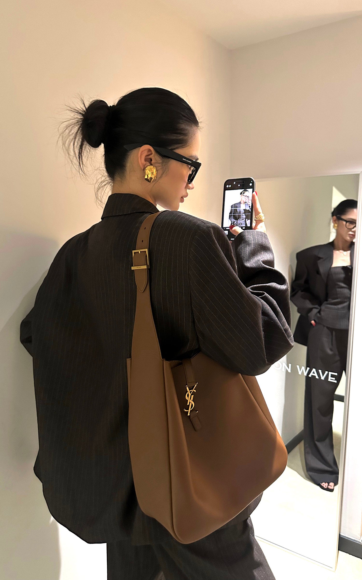 ROVENTE ブレザービスチェ＆ワイドパンツ付きテーラードピンストライプスーツセット