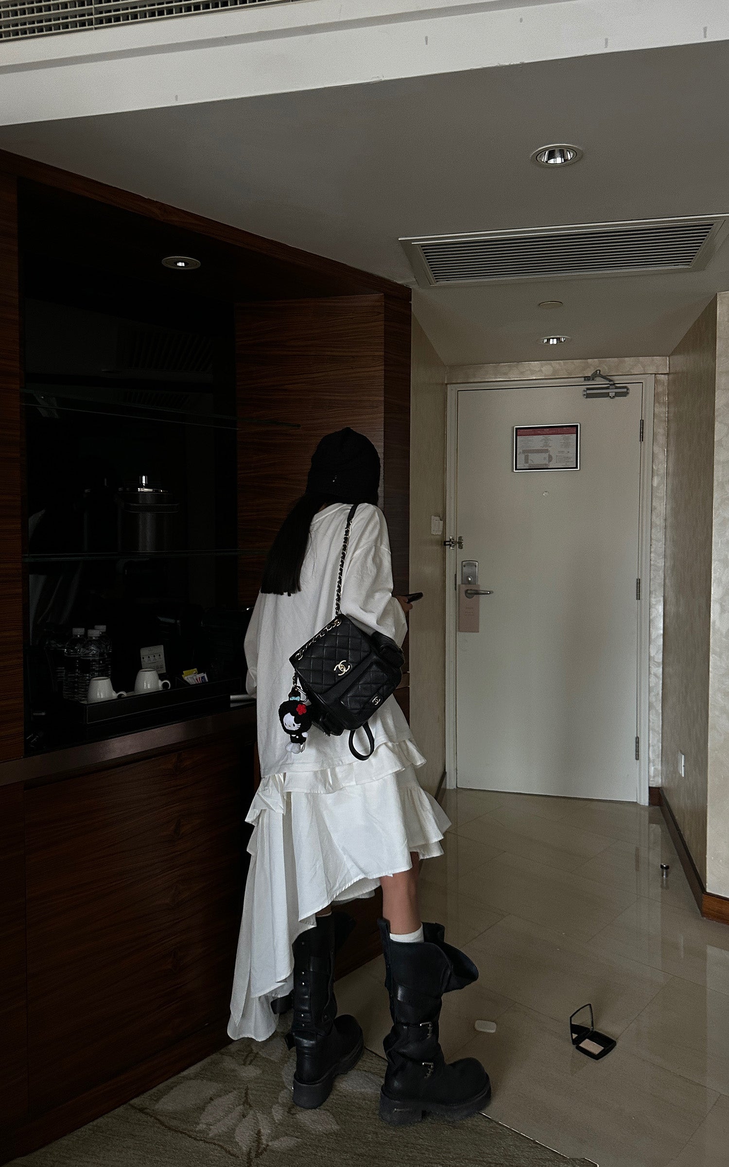 WARDEN EDGE フリル付きアシンメトリーレイヤードスカート