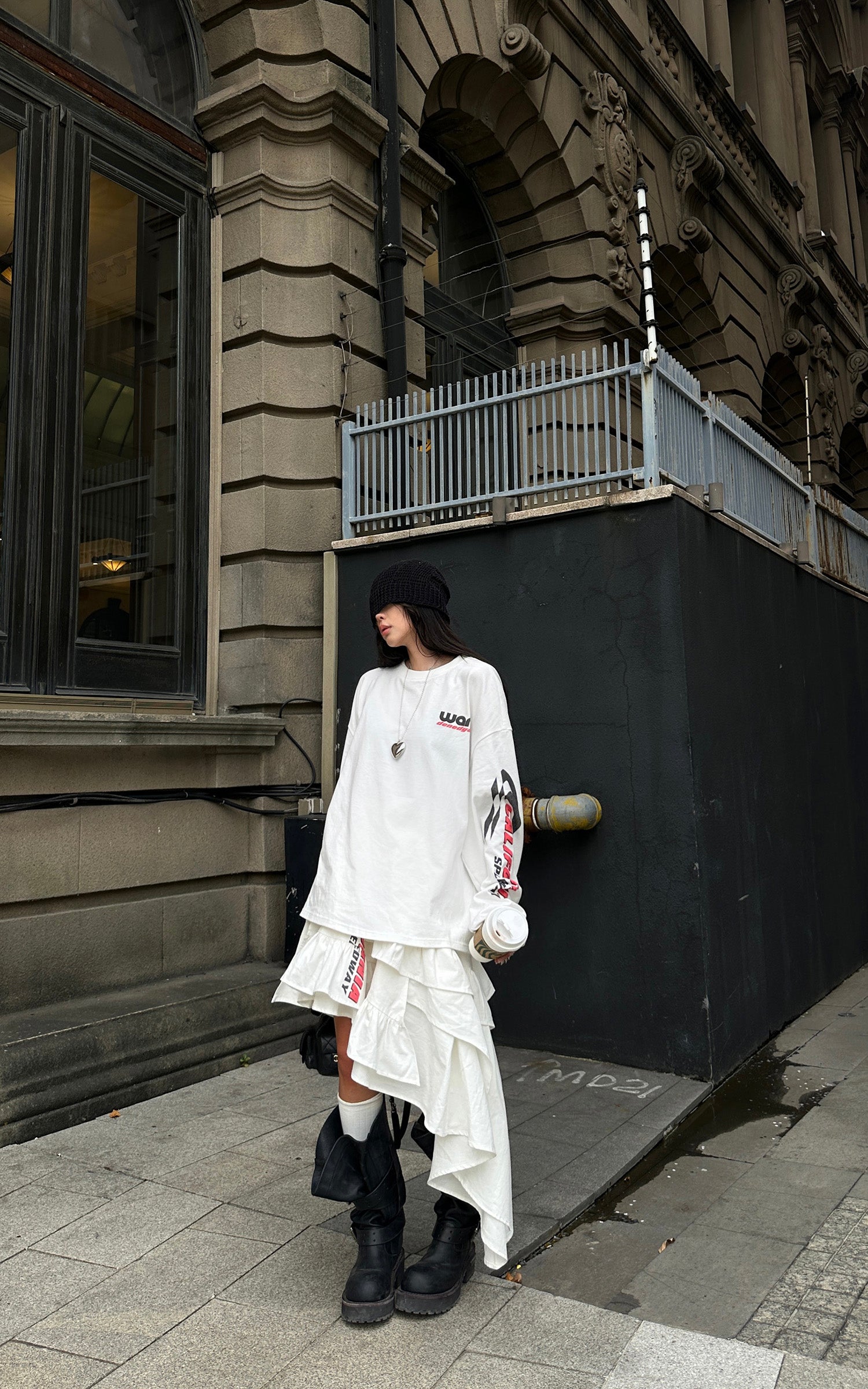 WARDEN EDGE フリル付きアシンメトリーレイヤードスカート