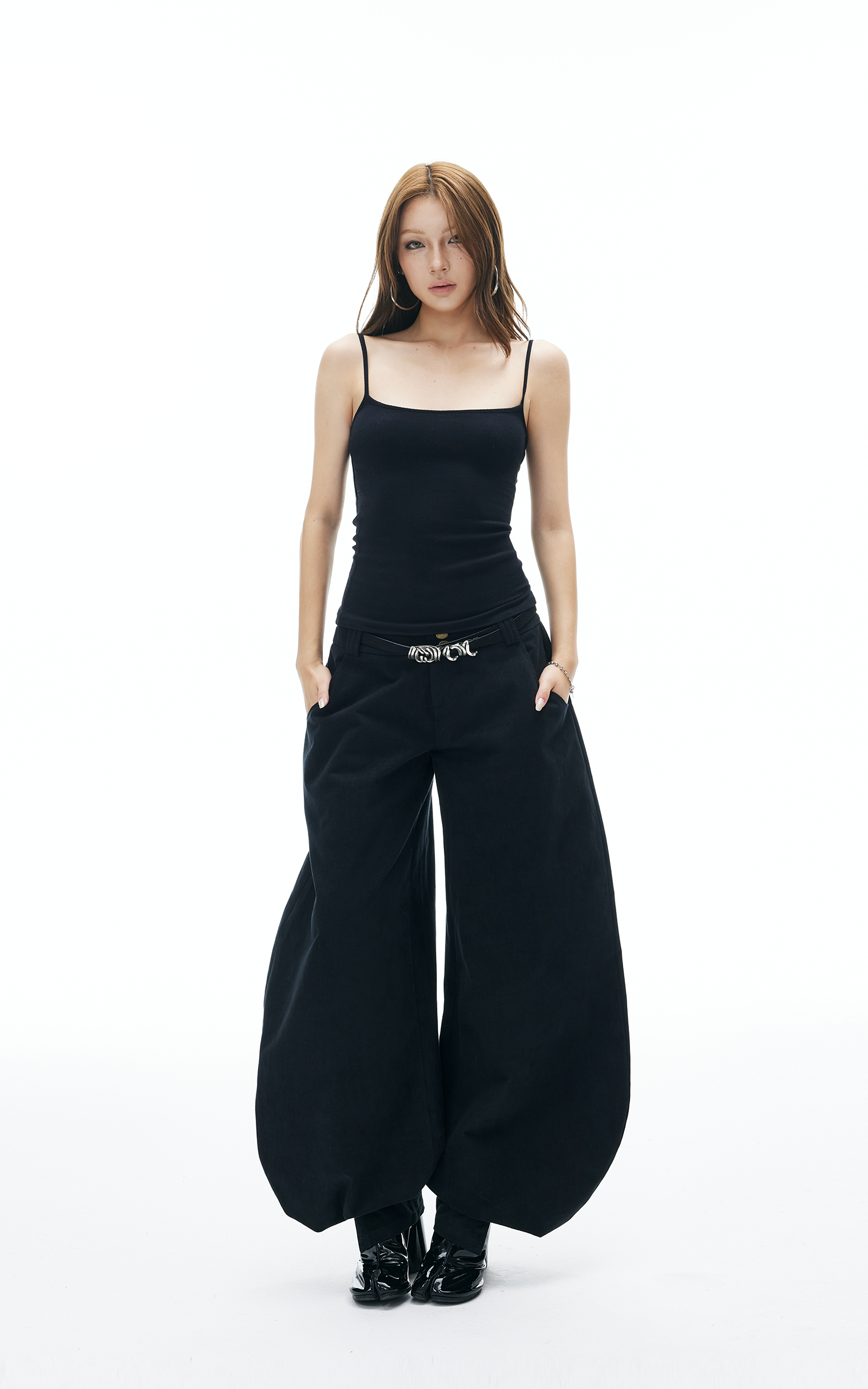 IAMXIAA リブ編みニット スパゲッティストラップ タンクトップ