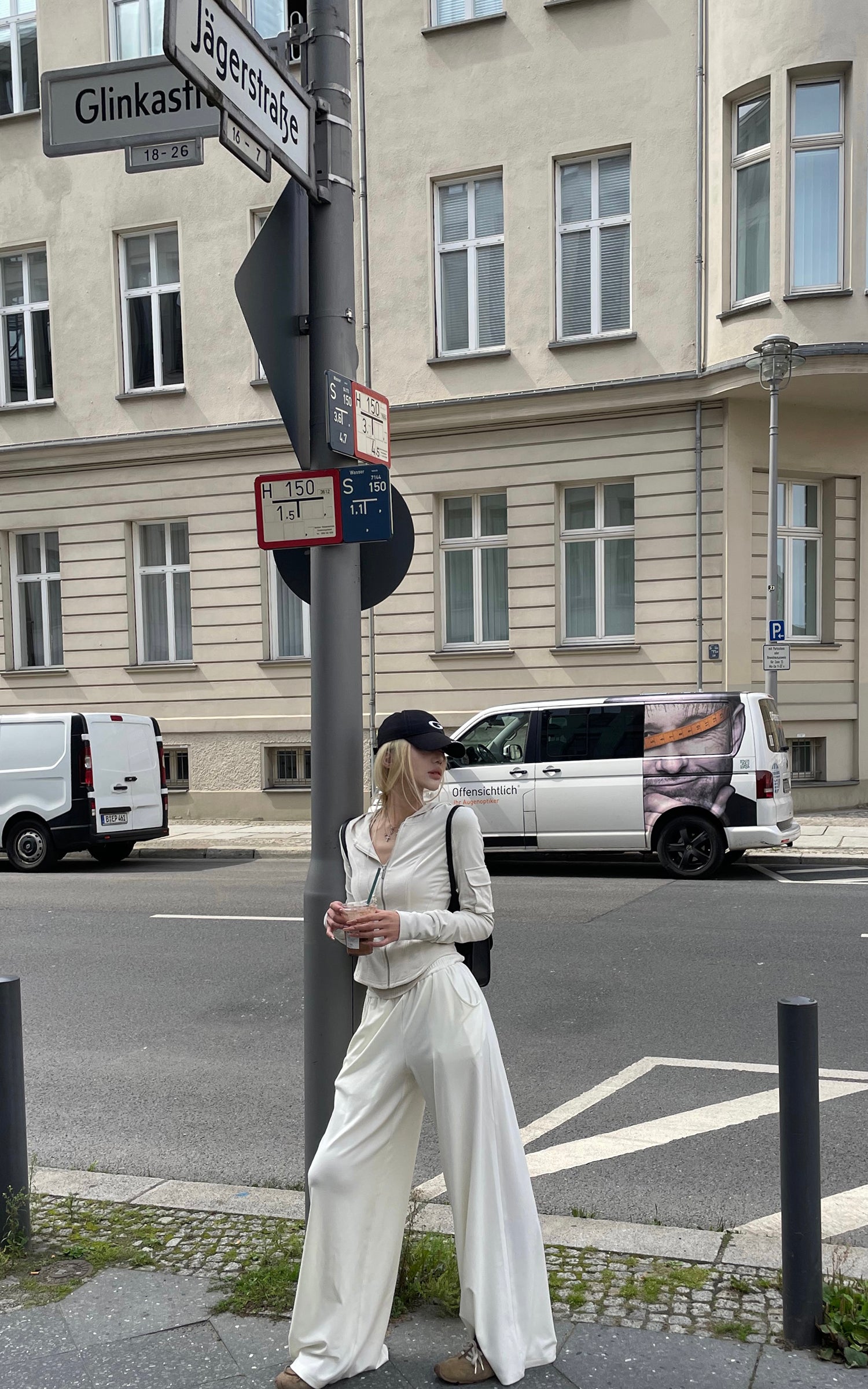 Rase le sol フィット感のあるフード付きジップジャケット