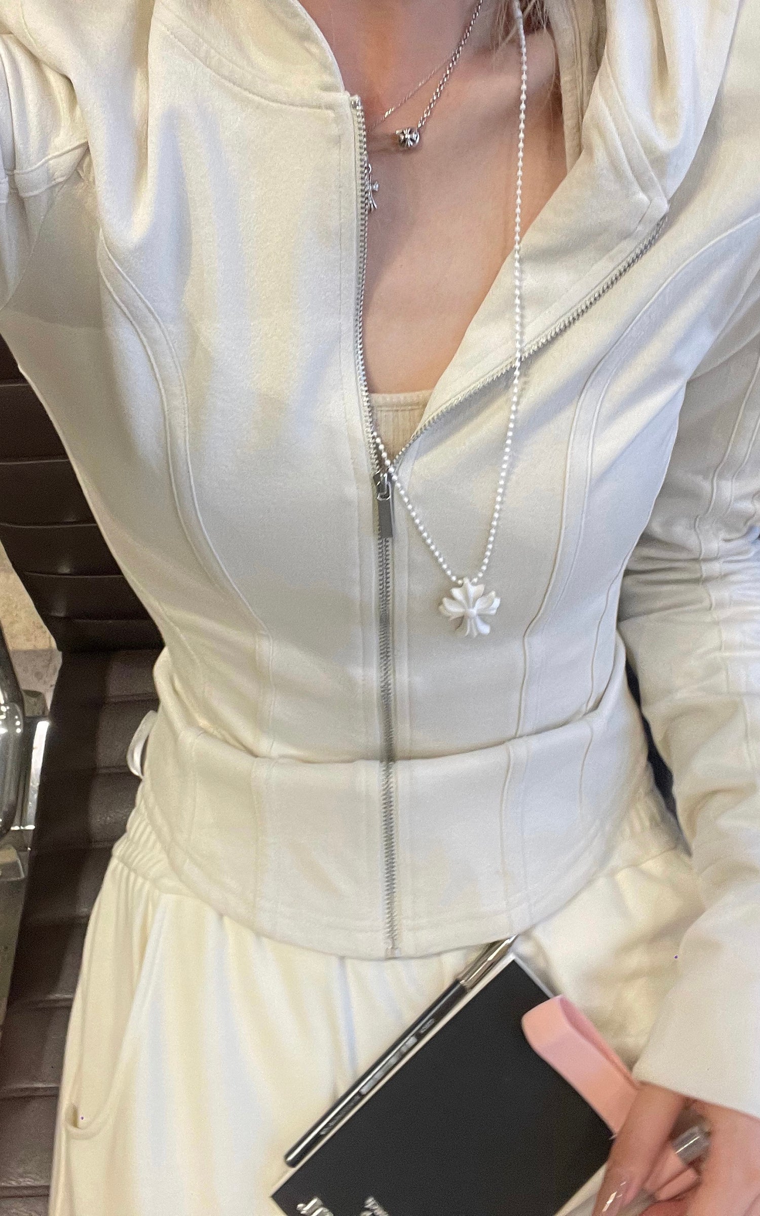 Rase le sol フィット感のあるフード付きジップジャケット