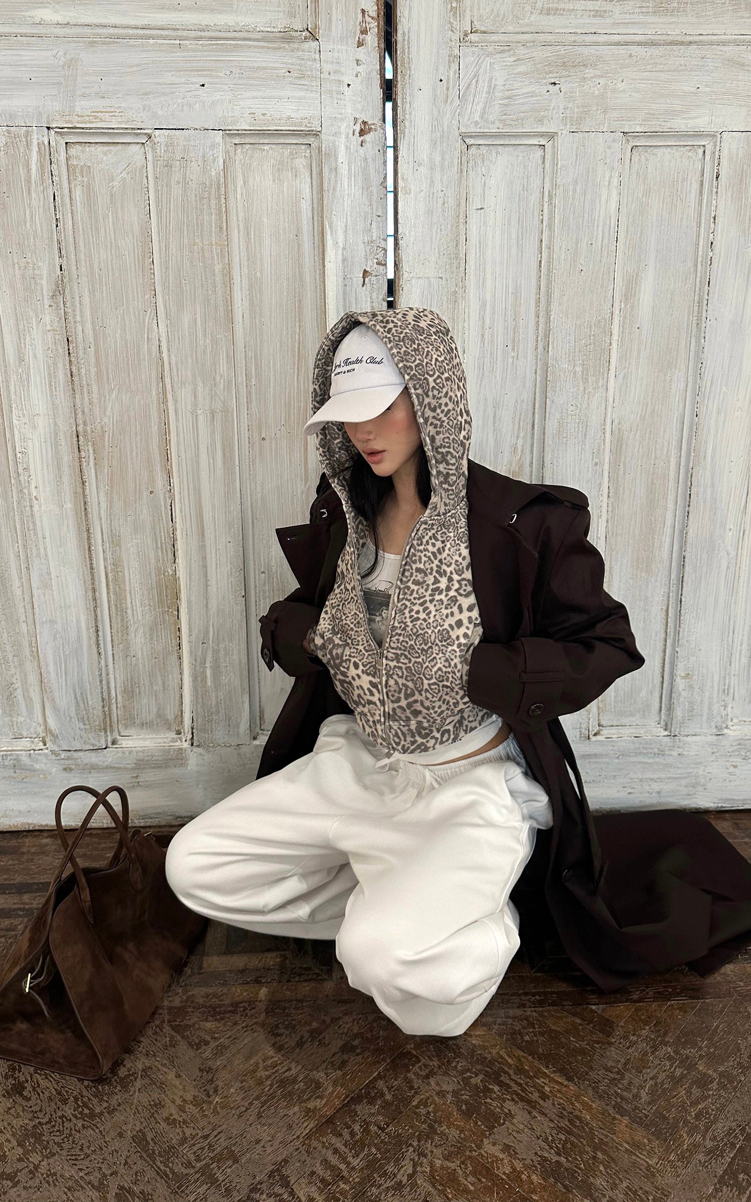 ROVENTE レオパード柄クロップドジップパーカー