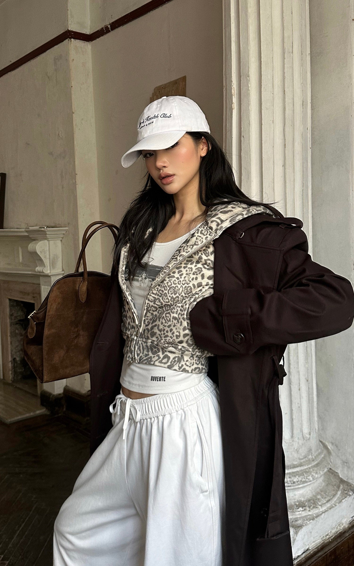 ROVENTE レオパード柄クロップドジップパーカー