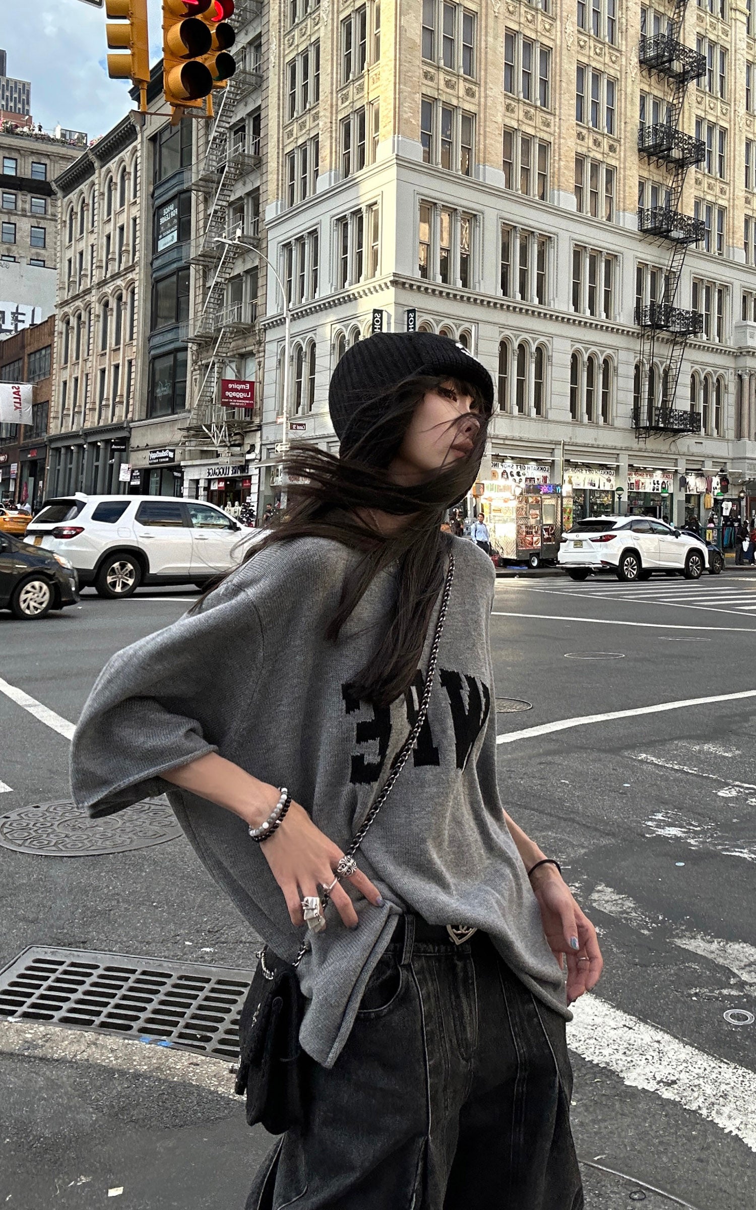 WARDEN EDGE ドロップショルダーのオーバーサイズニットセーター