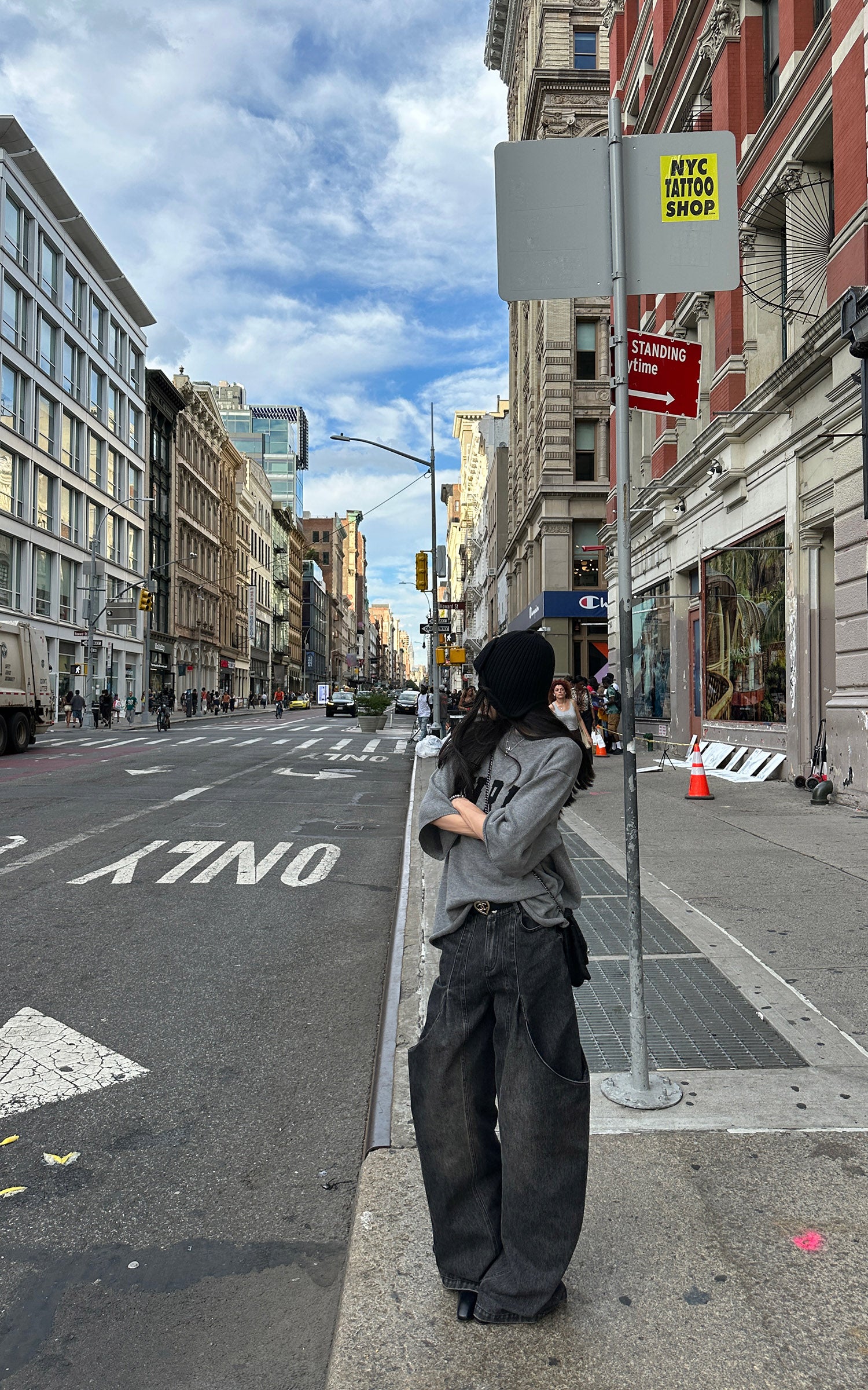 WARDEN EDGE ドロップショルダーのオーバーサイズニットセーター