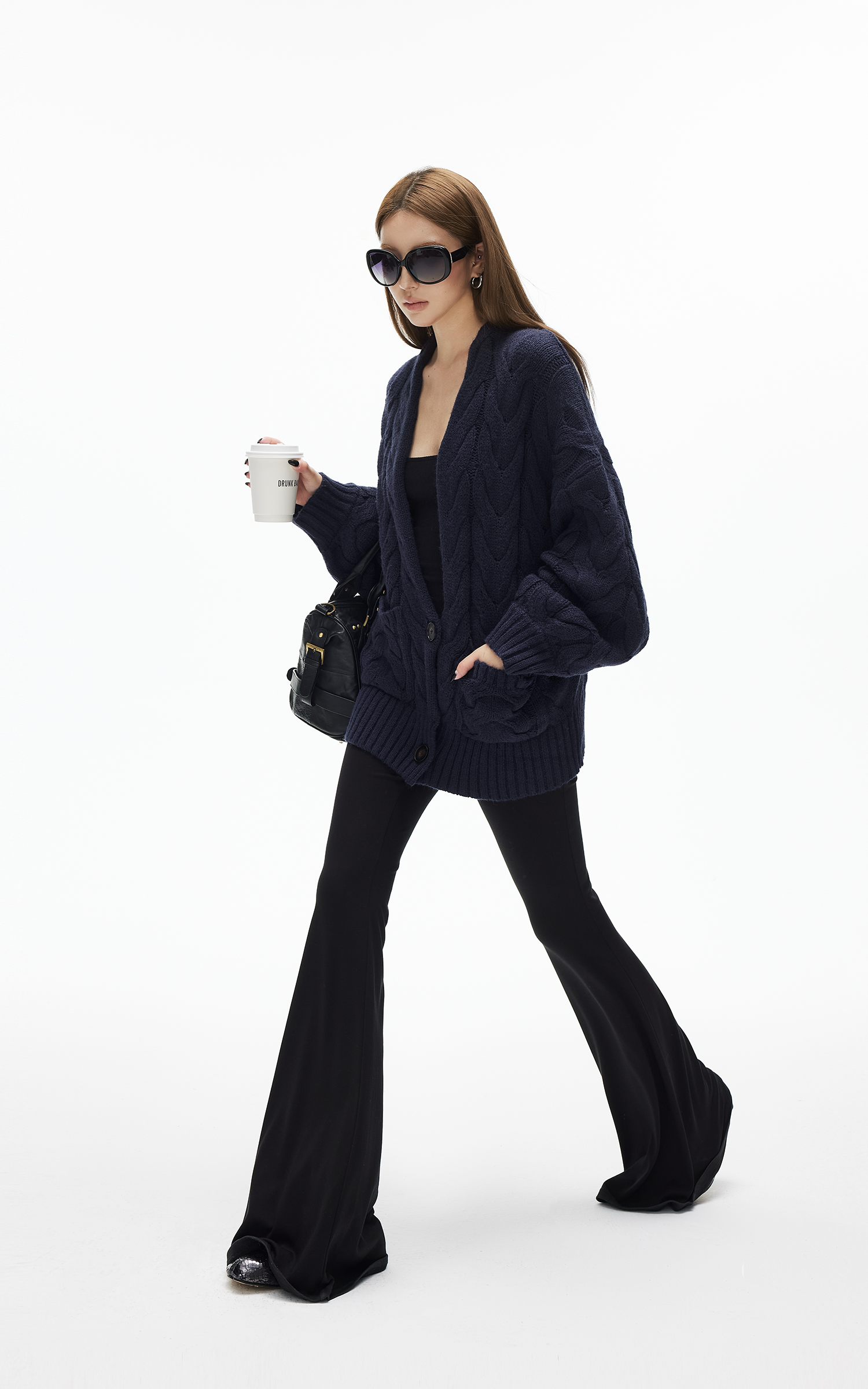 IAMXIAA ケーブルニットボタンカーディガン リラックスフィット