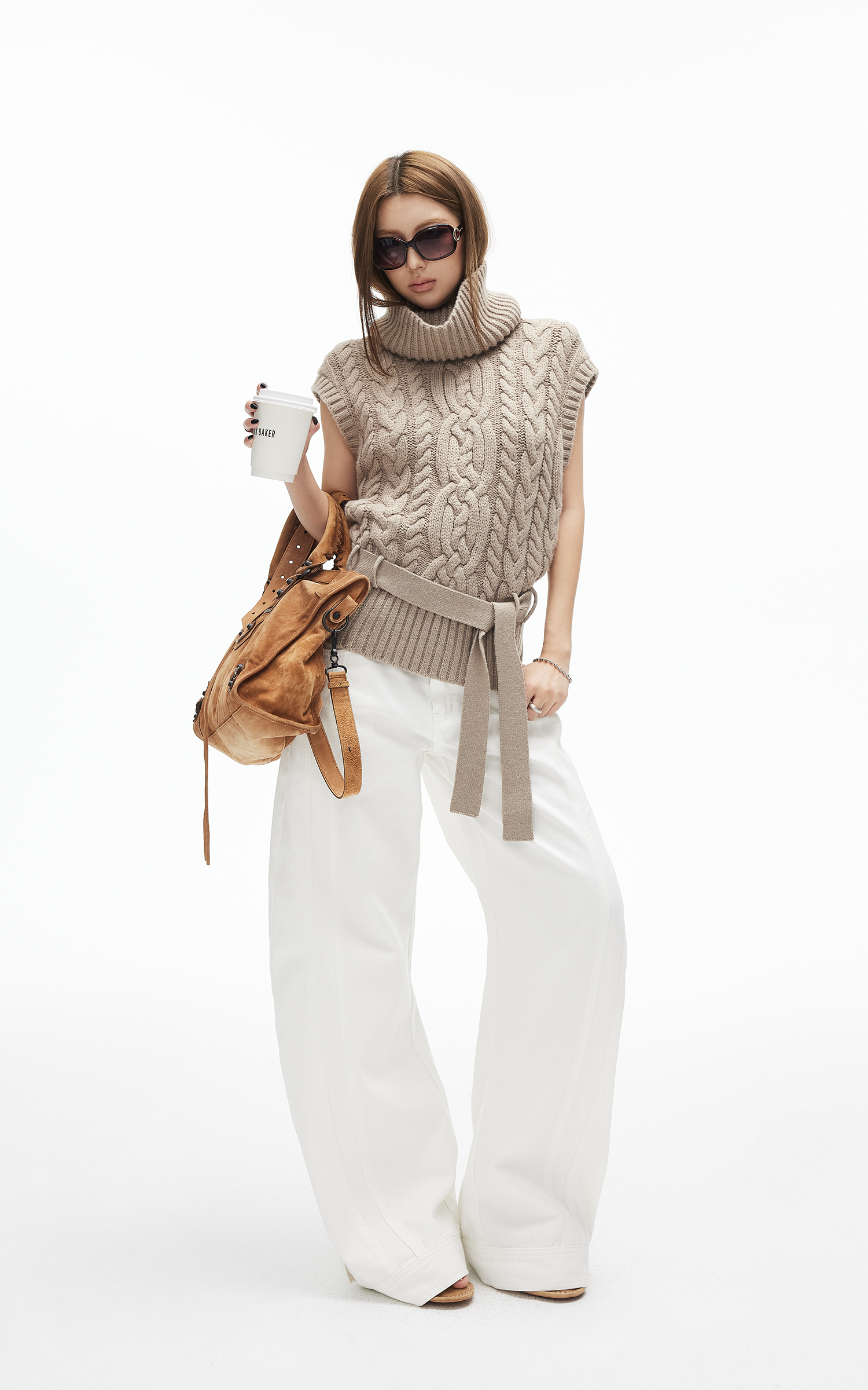 IAMXIAA ウエストタイ付きケーブルニットタートルネックベスト