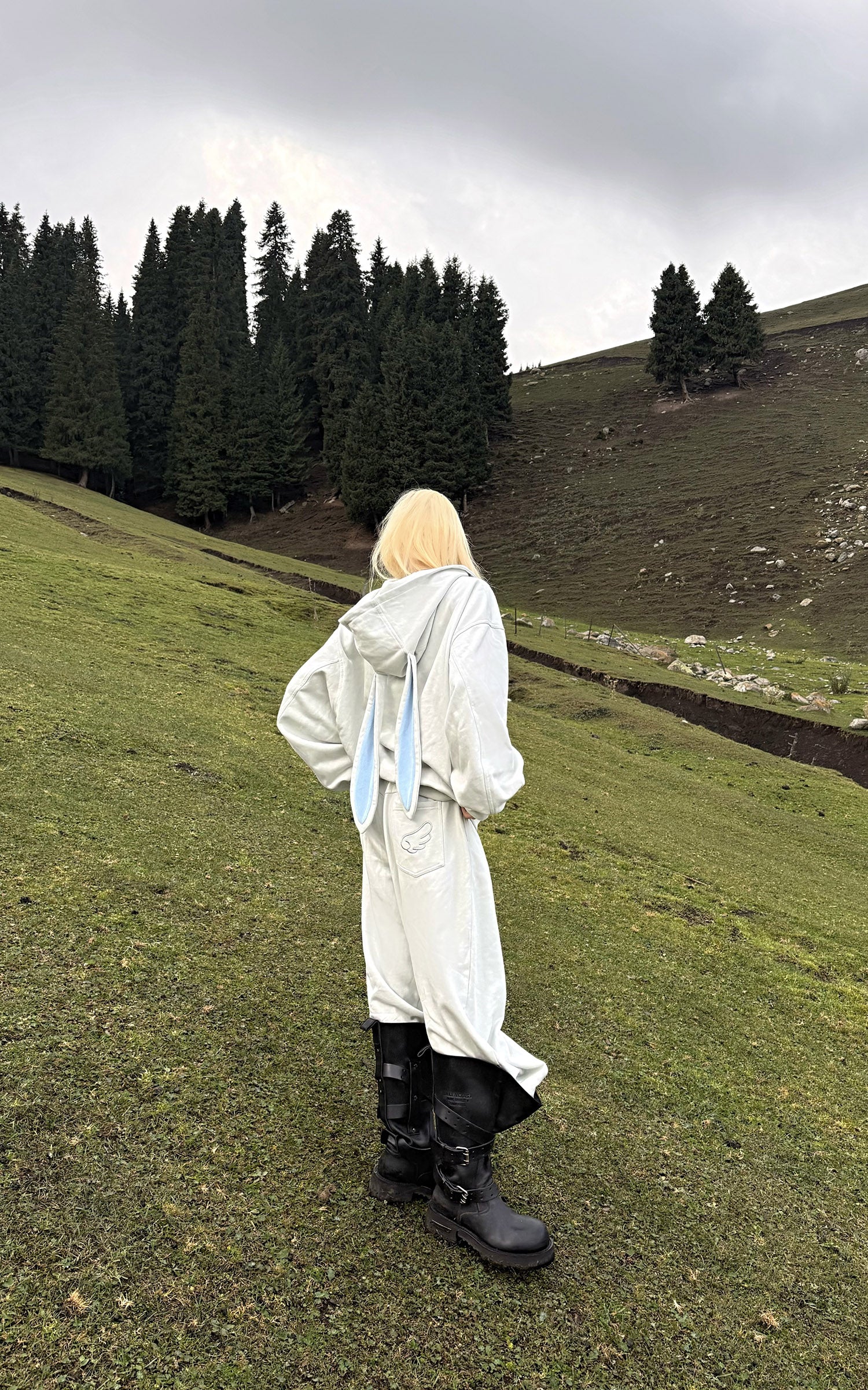 Rase le sol バニーイヤーフーディーとワイドレッグスウェットパンツセット