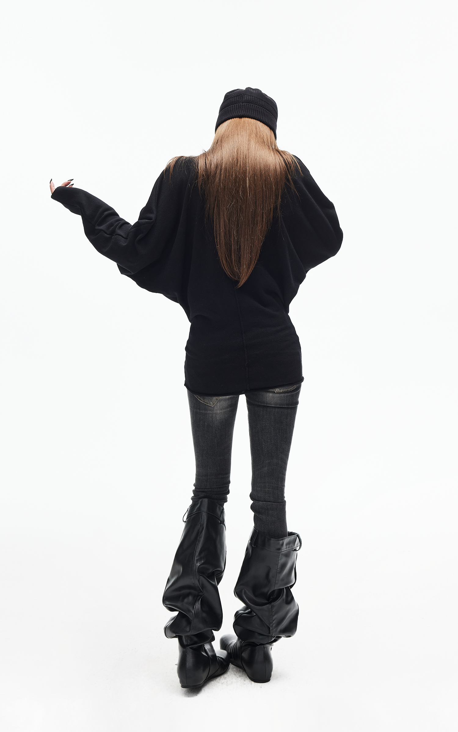 IAMXIAA ディープV バットウィング ニットトップ