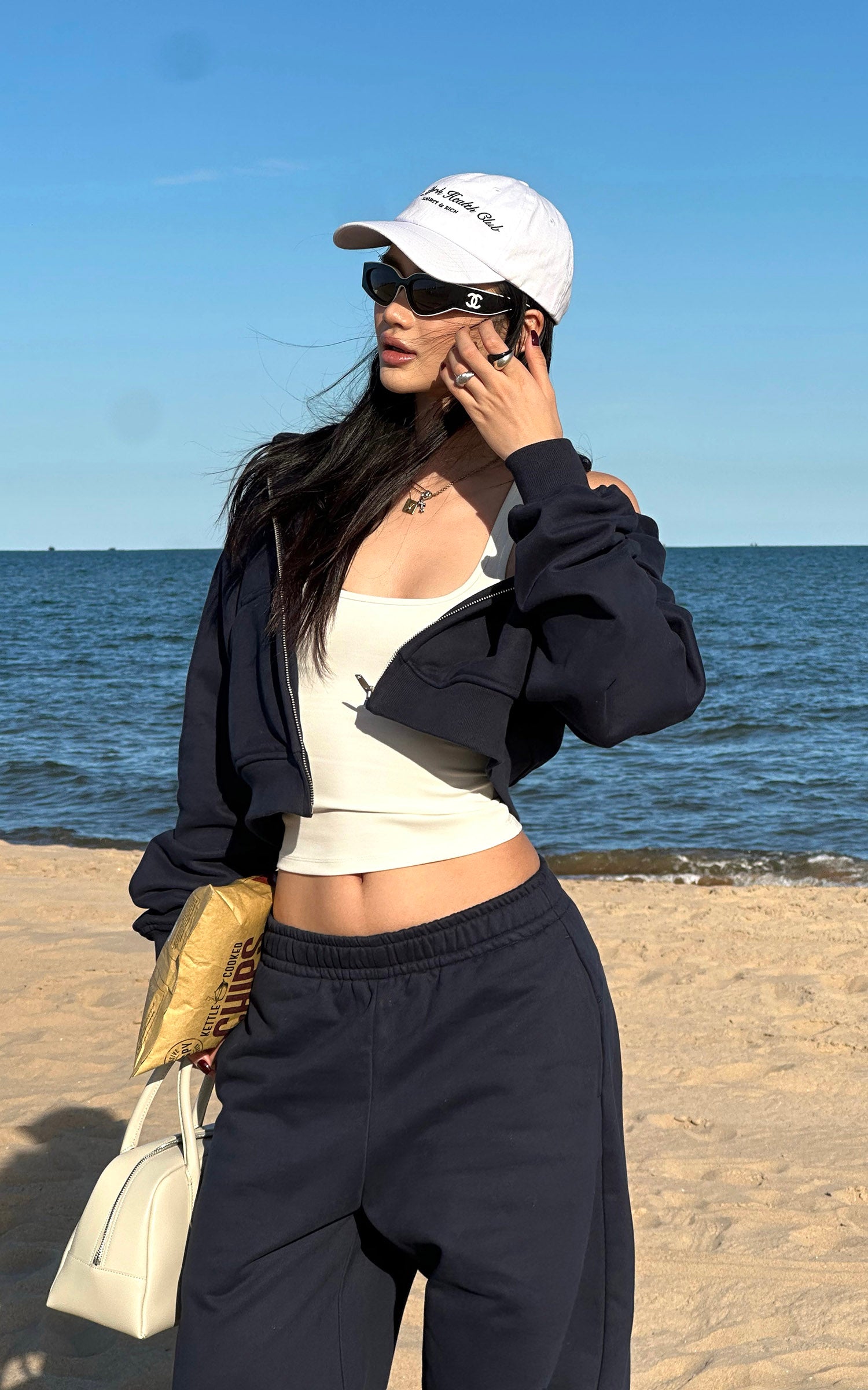 ROVENTE フリースジップフーディ &amp; ワイドレッグパンツセット