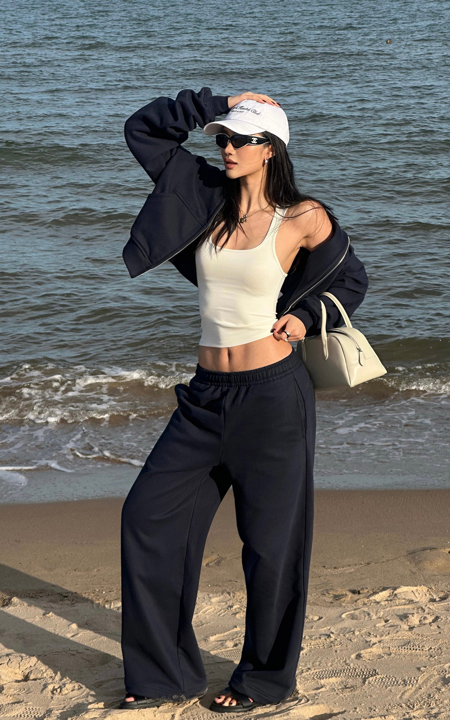 ROVENTE フリースジップフーディ &amp; ワイドレッグパンツセット