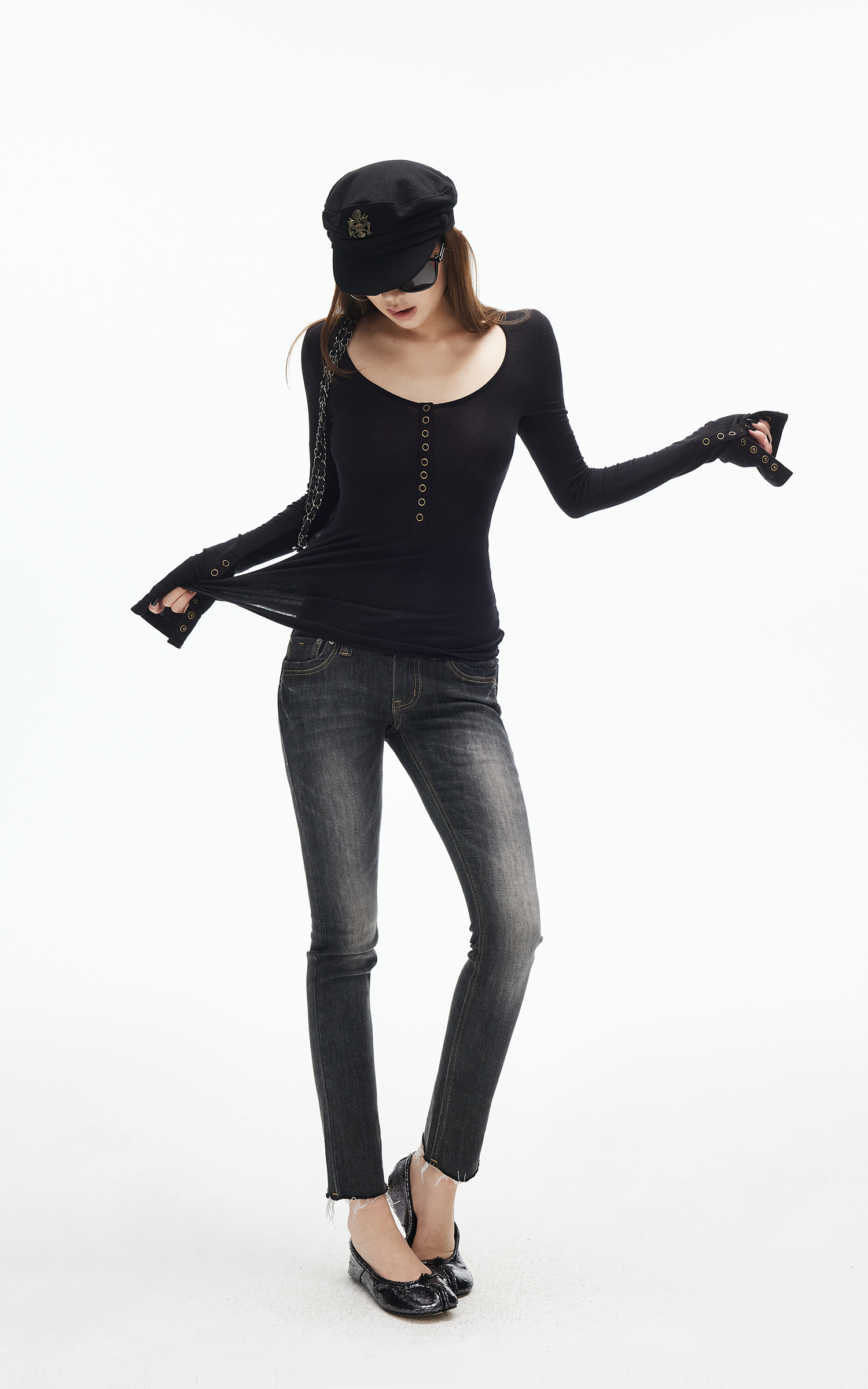 IAMXIAA ハトメディテール フィットニットトップ