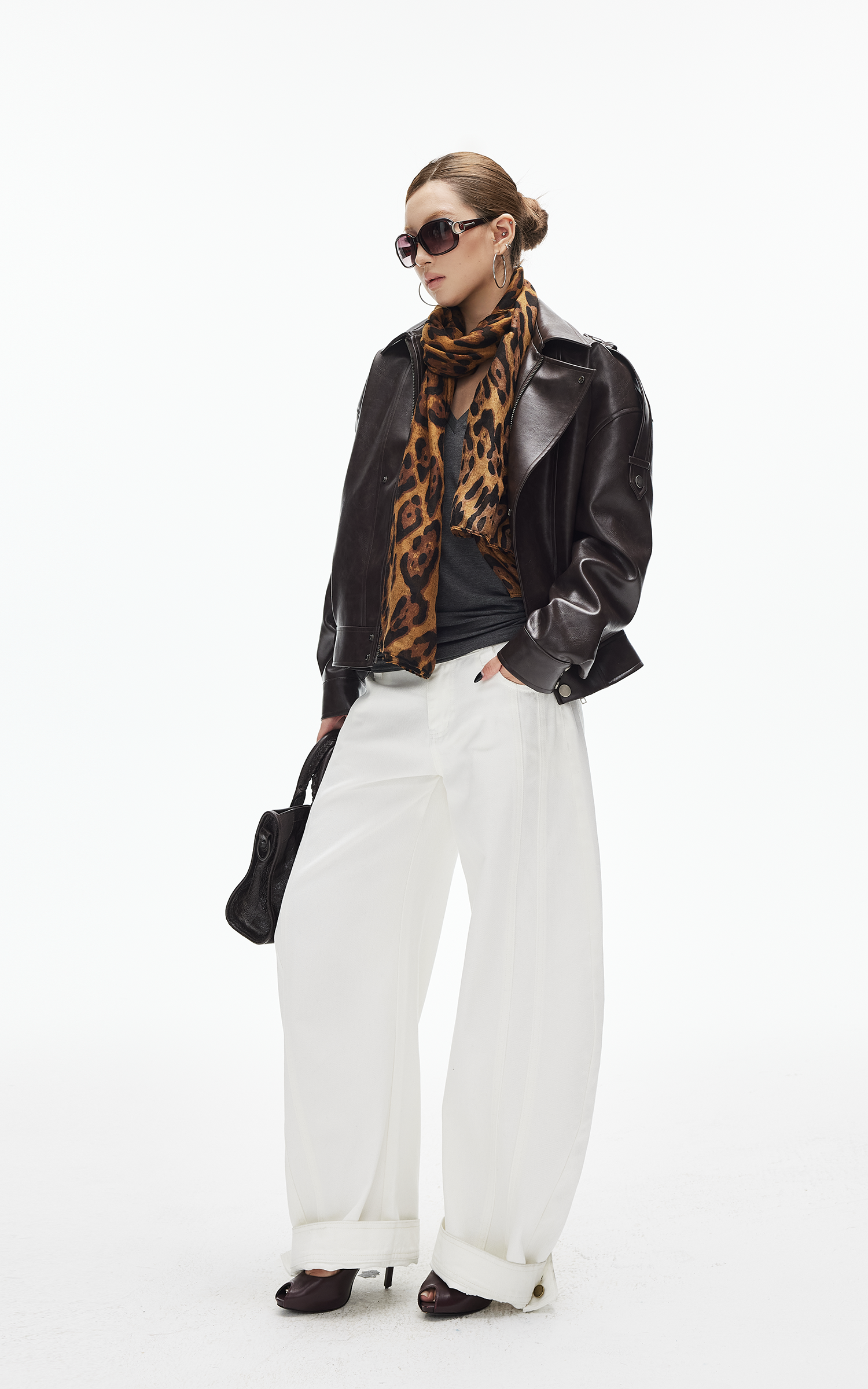 IAMXIAA フェイクレザー ベルト付きジャケット