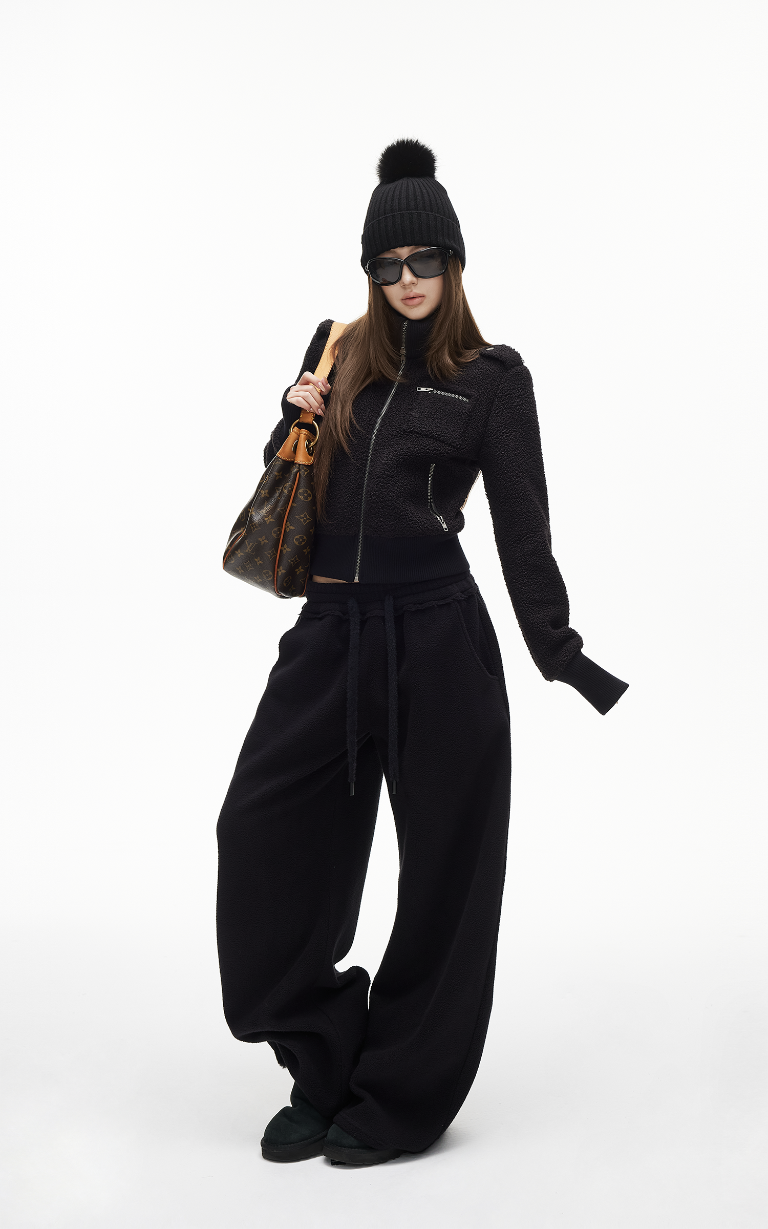 IAMXIAA ハイネックとポケットディテール付きテディフリースジップアップジャケット