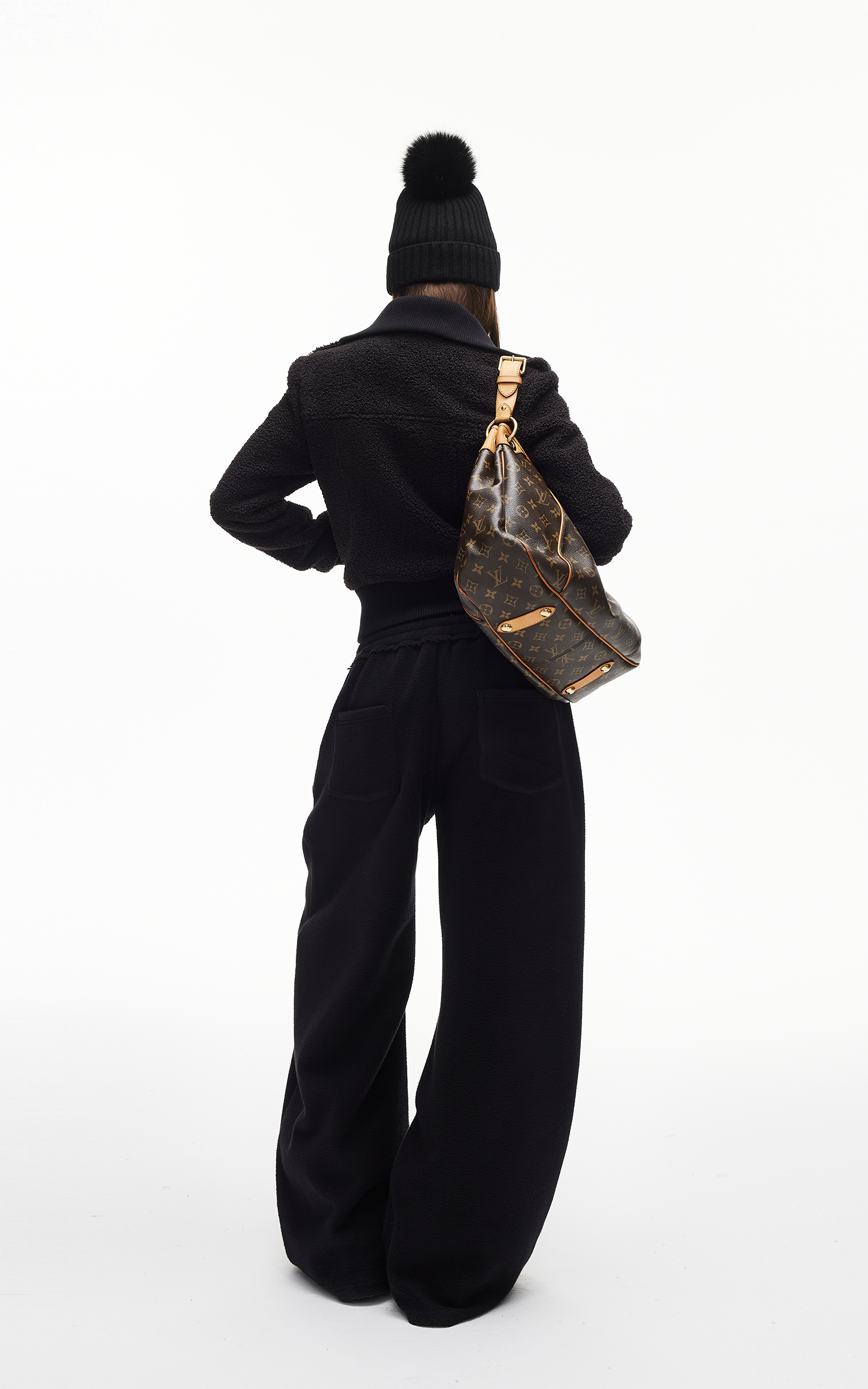 IAMXIAA ハイネックとポケットディテール付きテディフリースジップアップジャケット