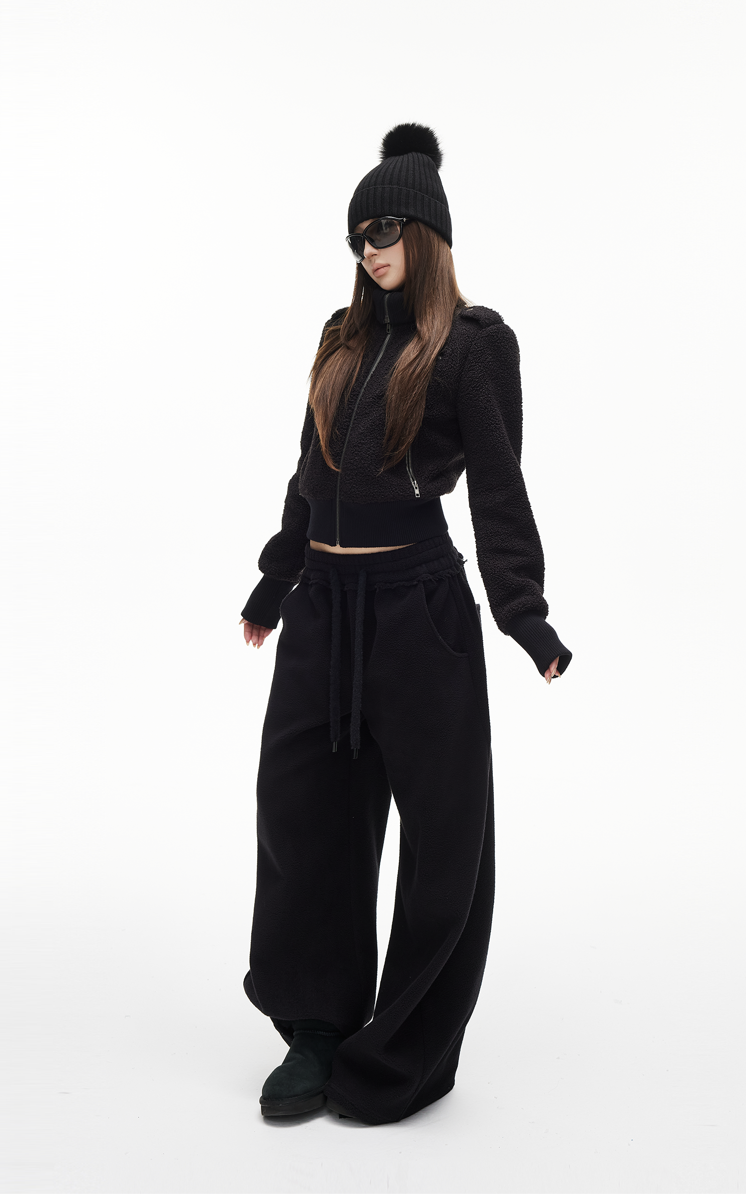 IAMXIAA ハイネックとポケットディテール付きテディフリースジップアップジャケット