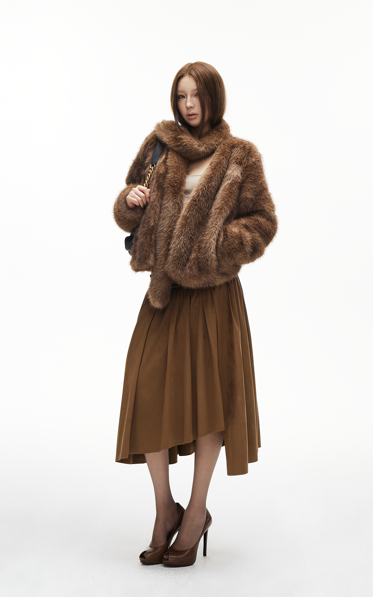 IAMXIAA フェイクファー付きショートジャケット 女性用 冬のプラッシュコート