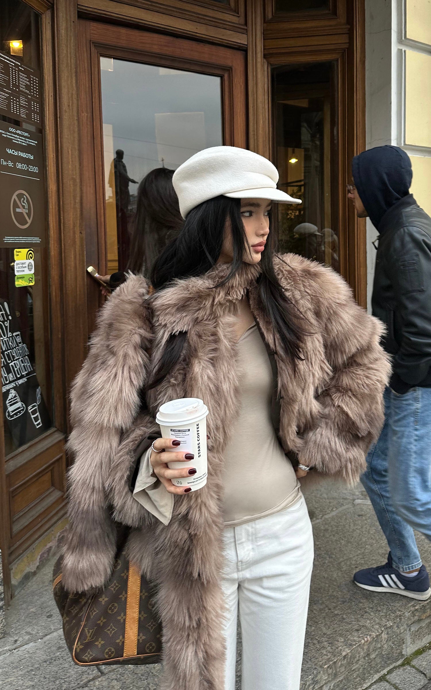 ROVENTE スカーフ付きフェイクファージャケット