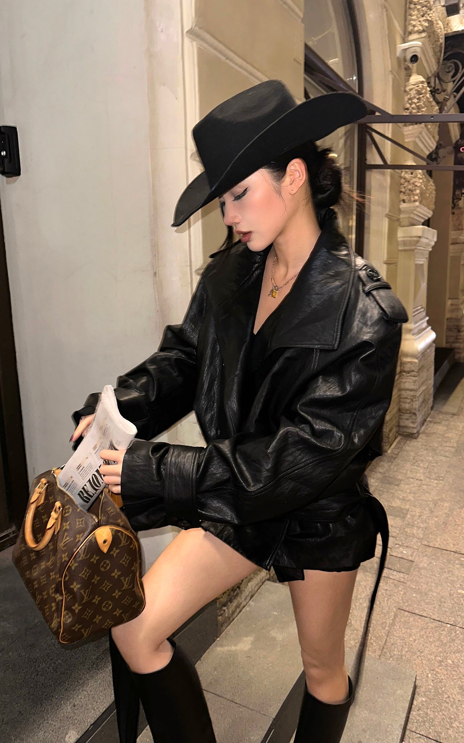 ROVENTE フェイクレザー ベルト付きショートトレンチコート