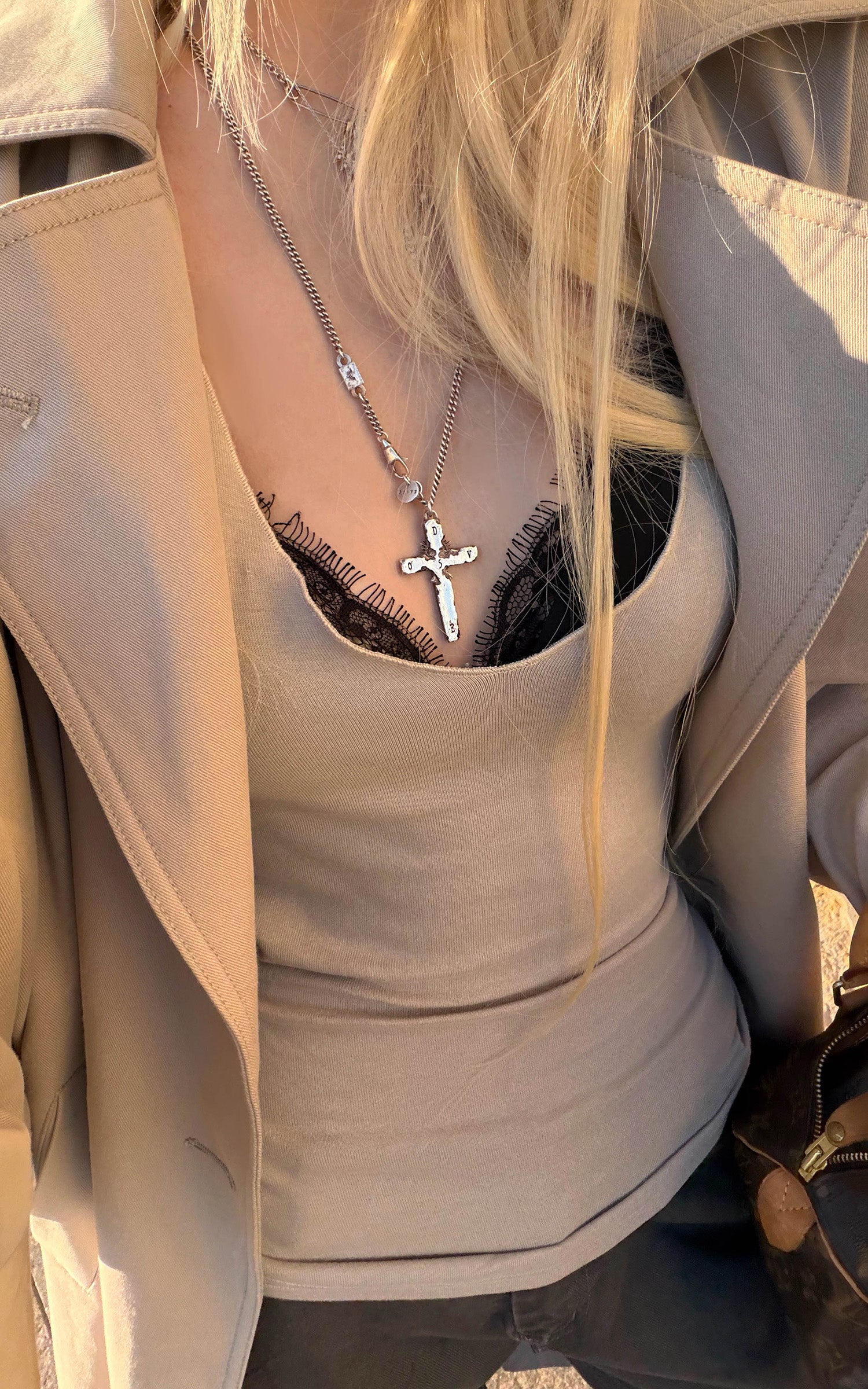 Rase le sol レーストリム付きリブ深Vネック長袖Tシャツとキャミソールセット