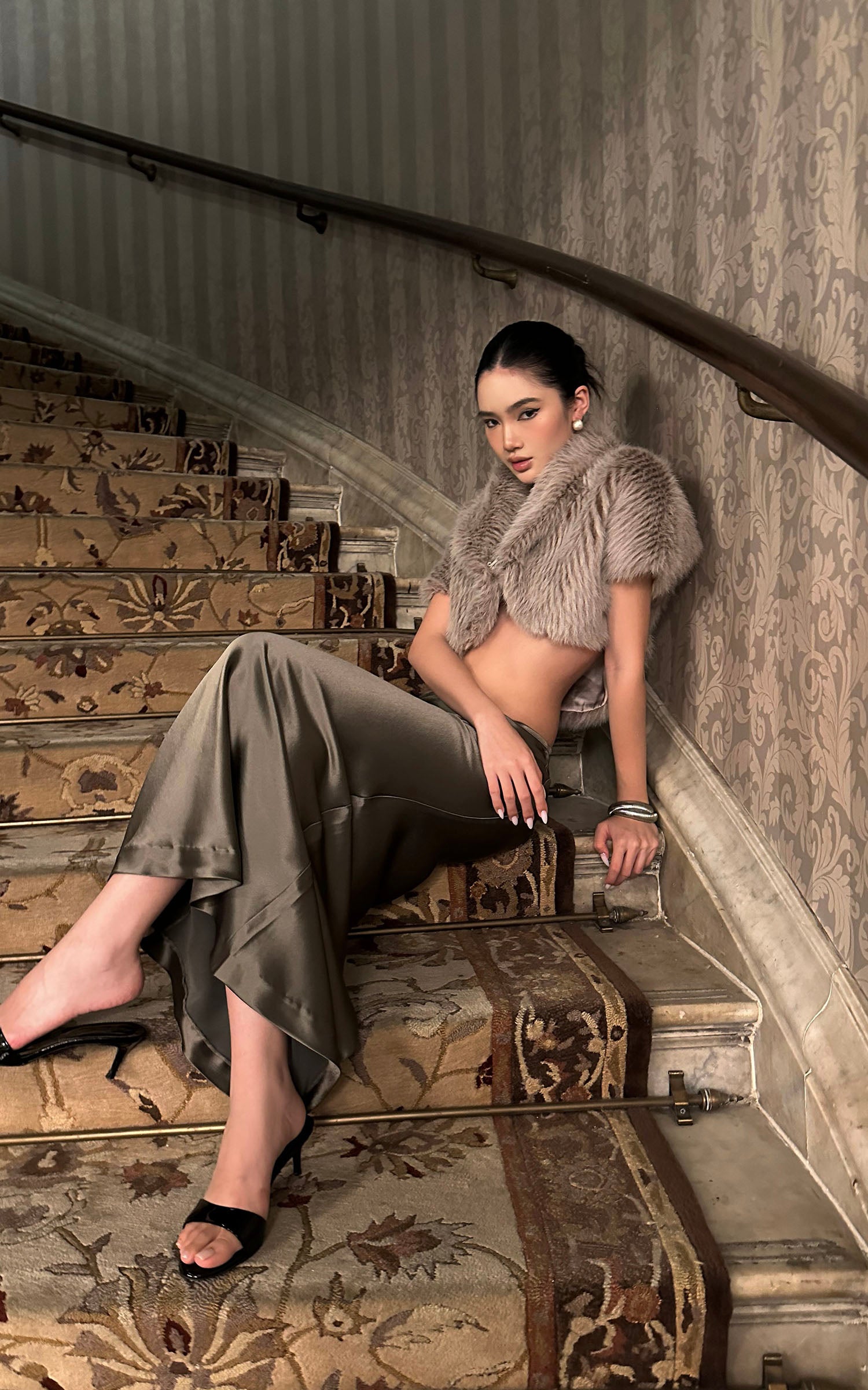 ROVENTE サテンローウエストマキシスカート