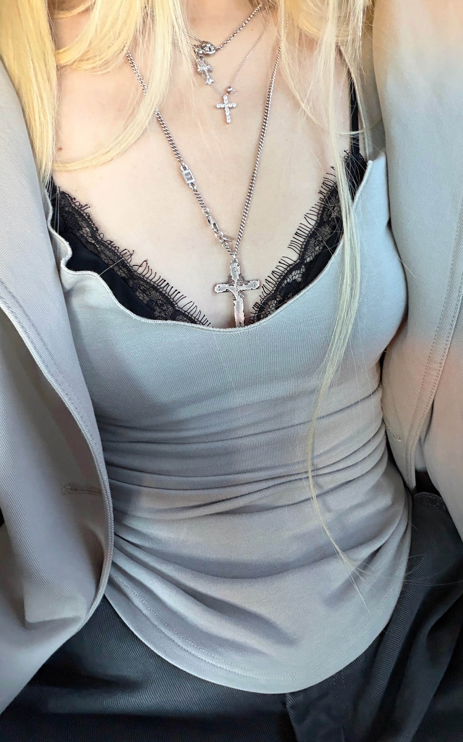 Rase le sol レーストリム付きリブ深Vネック長袖Tシャツとキャミソールセット