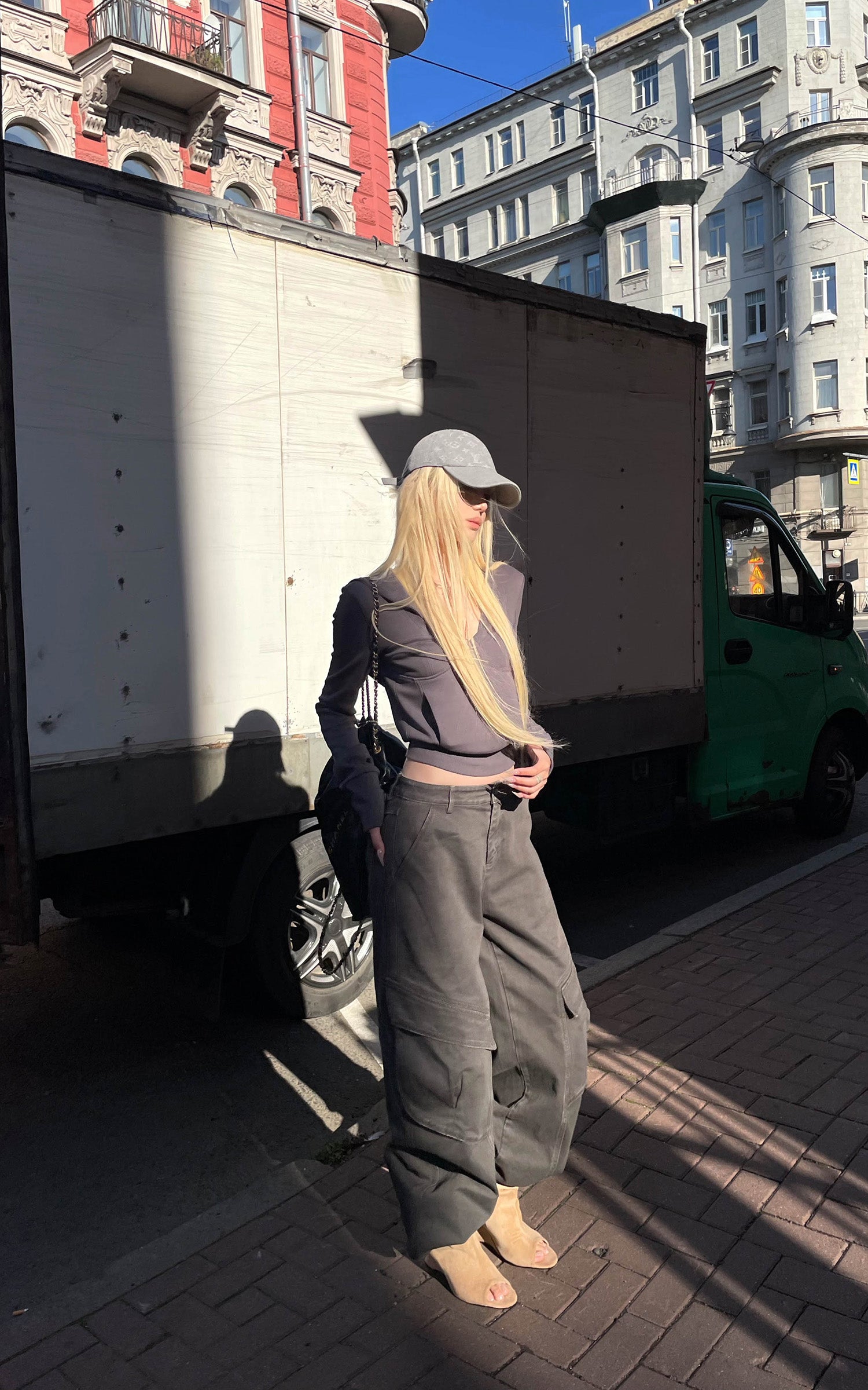 Rase le sol デコンストラクト フィット フーディ スカルプテッド スウェットシャツ