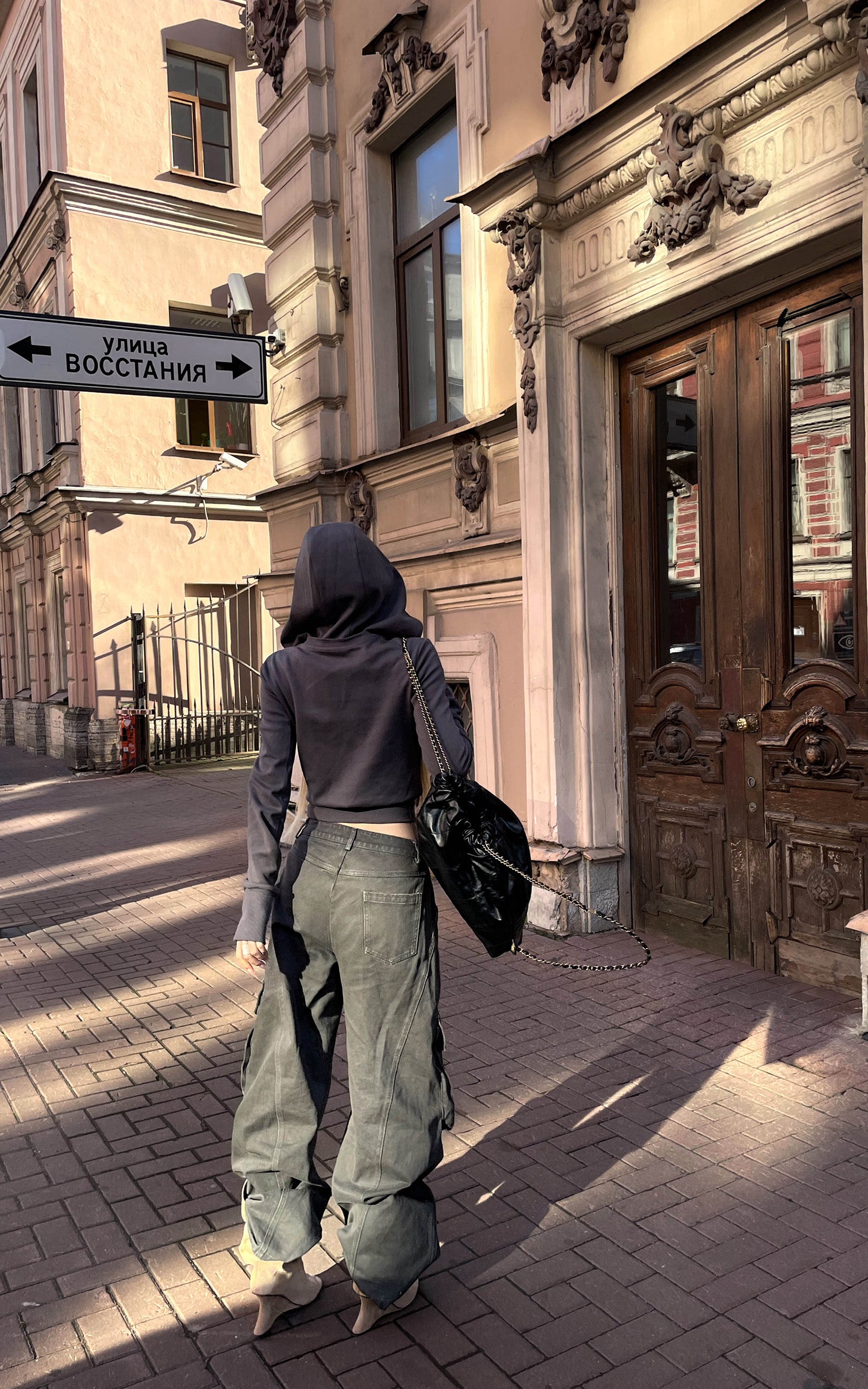 Rase le sol デコンストラクト フィット フーディ スカルプテッド スウェットシャツ